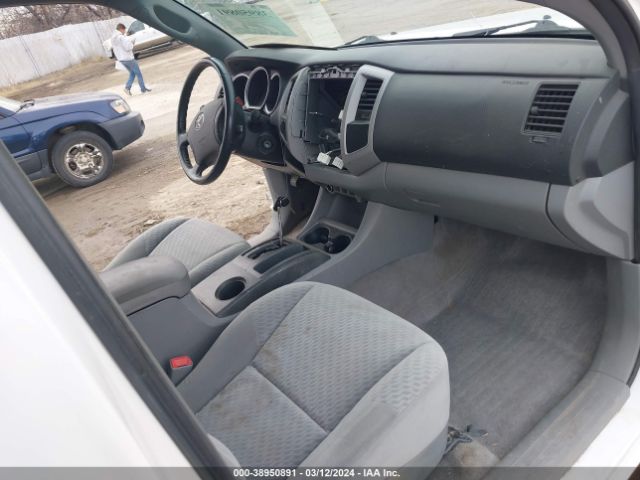 Photo 4 VIN: 5TELU4EN7AZ689940 - TOYOTA TACOMA 