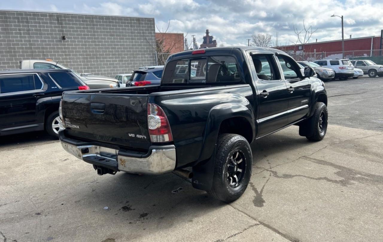 Photo 3 VIN: 5TELU4EN7AZ735878 - TOYOTA TACOMA 