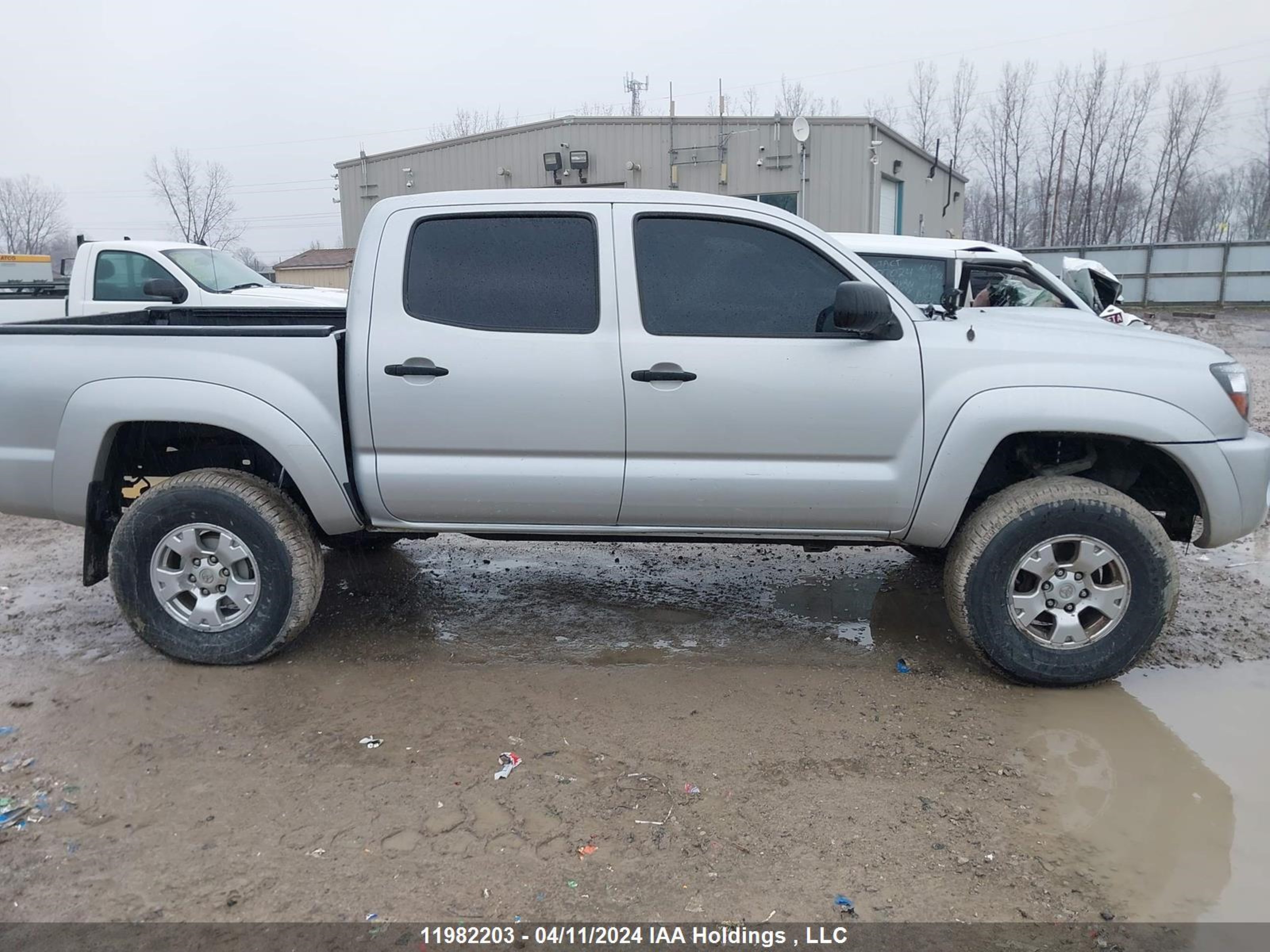 Photo 13 VIN: 5TELU4EN7AZ737176 - TOYOTA TACOMA 