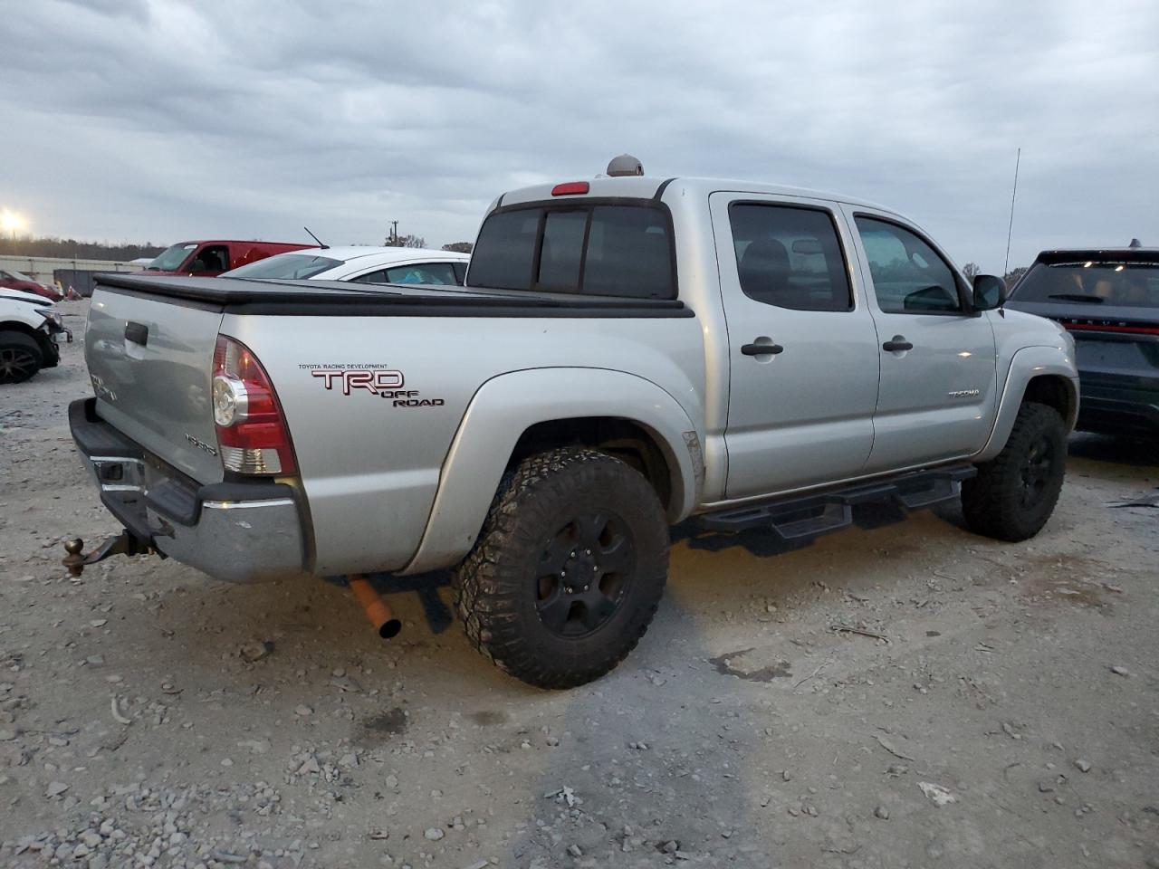 Photo 2 VIN: 5TELU4EN8AZ688232 - TOYOTA TACOMA 