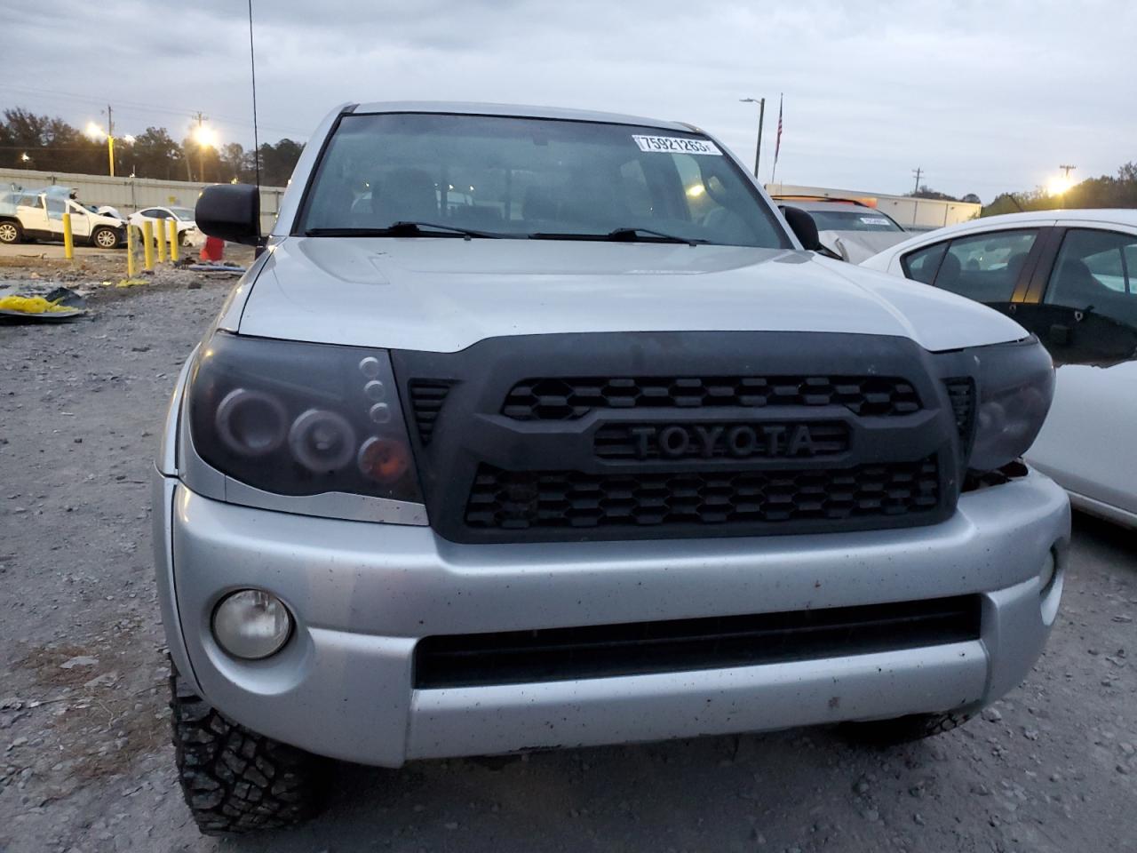 Photo 4 VIN: 5TELU4EN8AZ688232 - TOYOTA TACOMA 