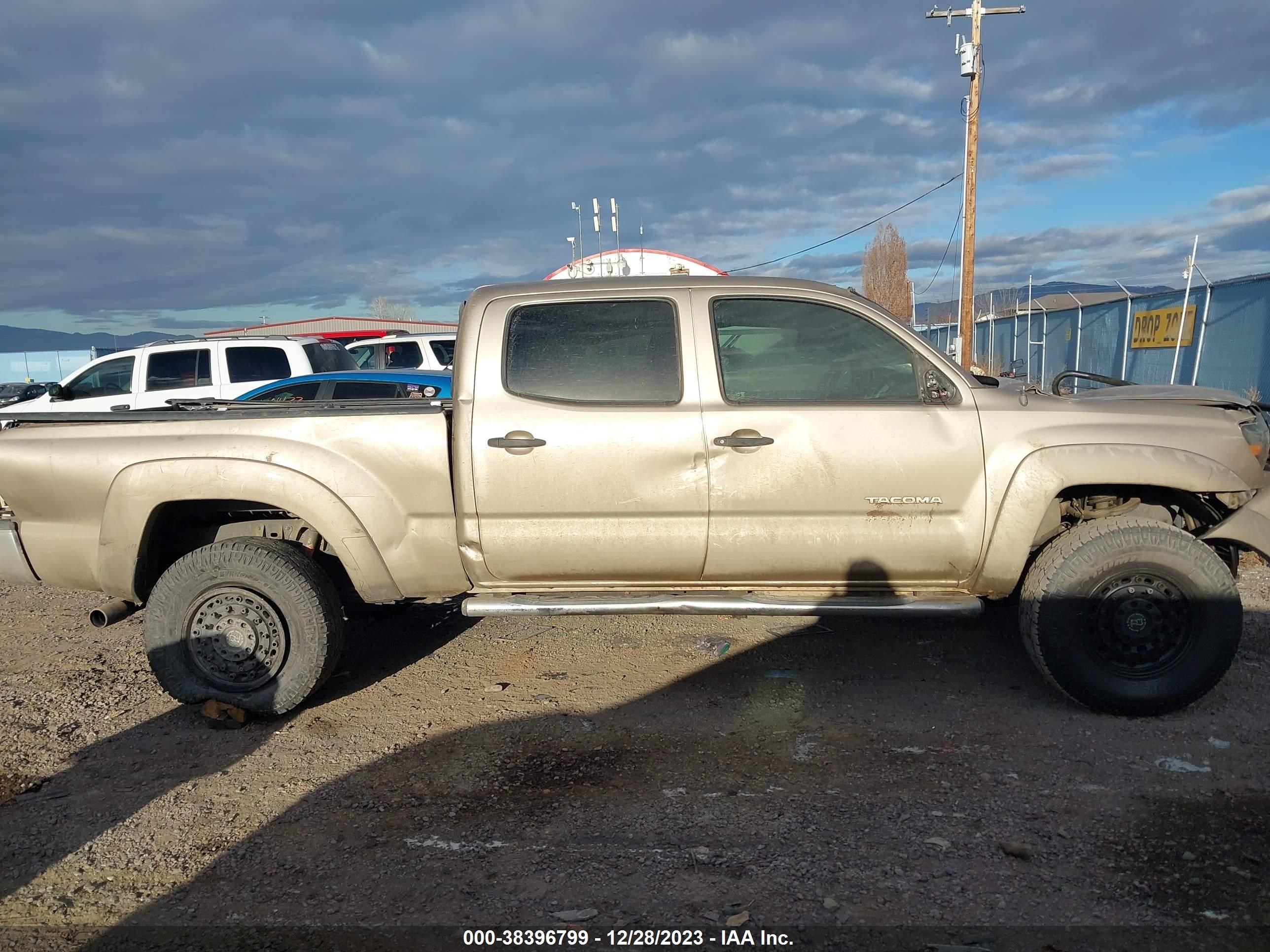 Photo 13 VIN: 5TEMU52N55Z061718 - TOYOTA TACOMA 