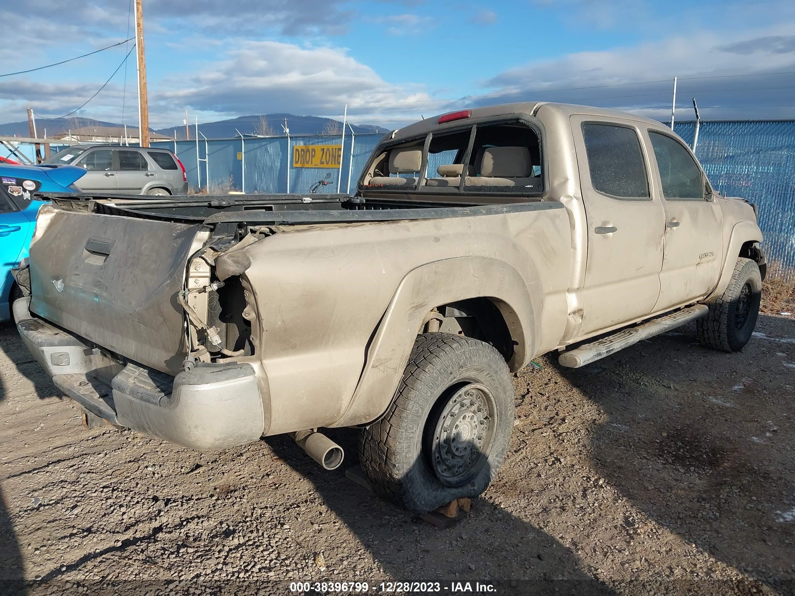 Photo 3 VIN: 5TEMU52N55Z061718 - TOYOTA TACOMA 