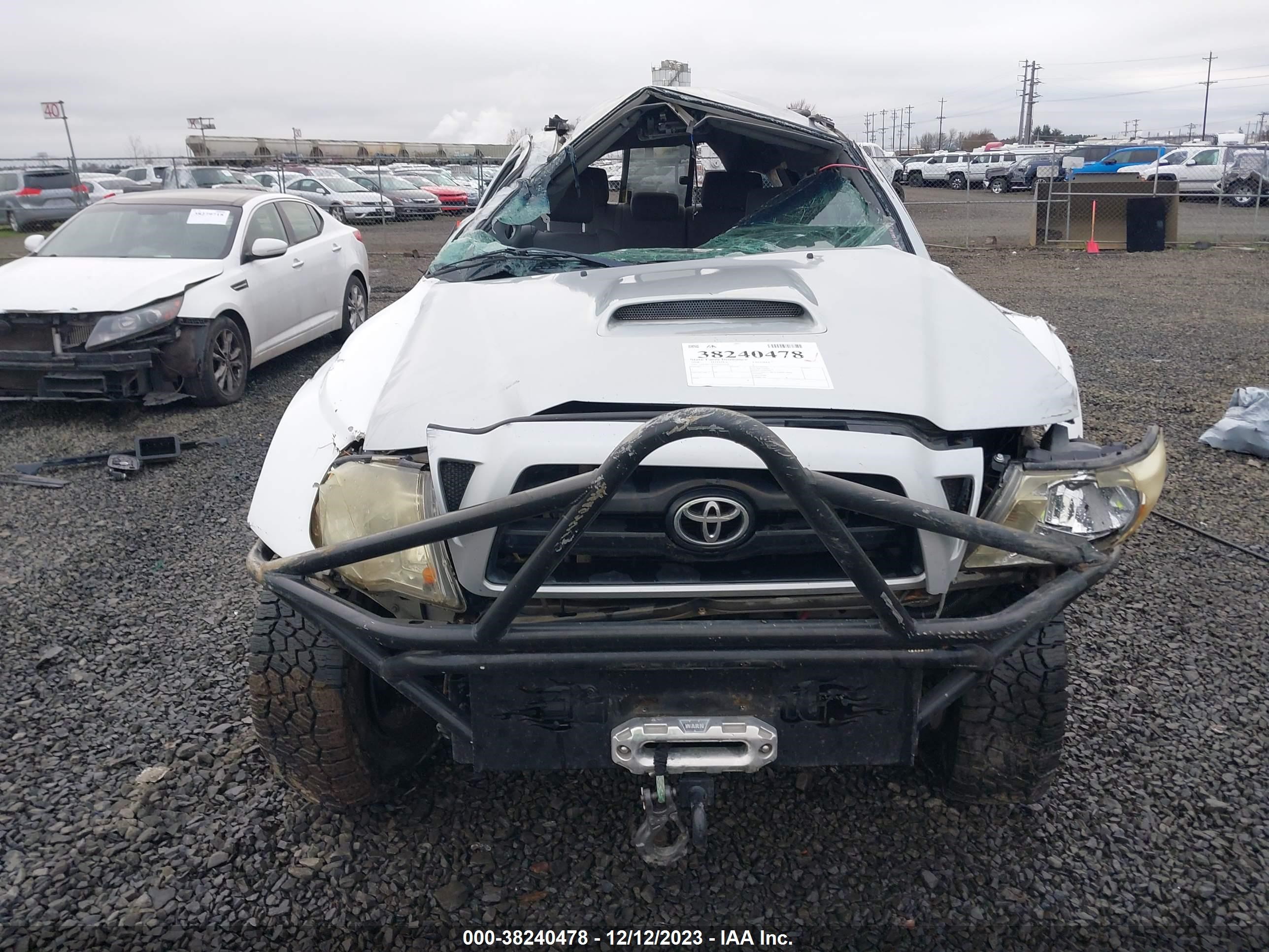 Photo 12 VIN: 5TEMU52N68Z562556 - TOYOTA TACOMA 