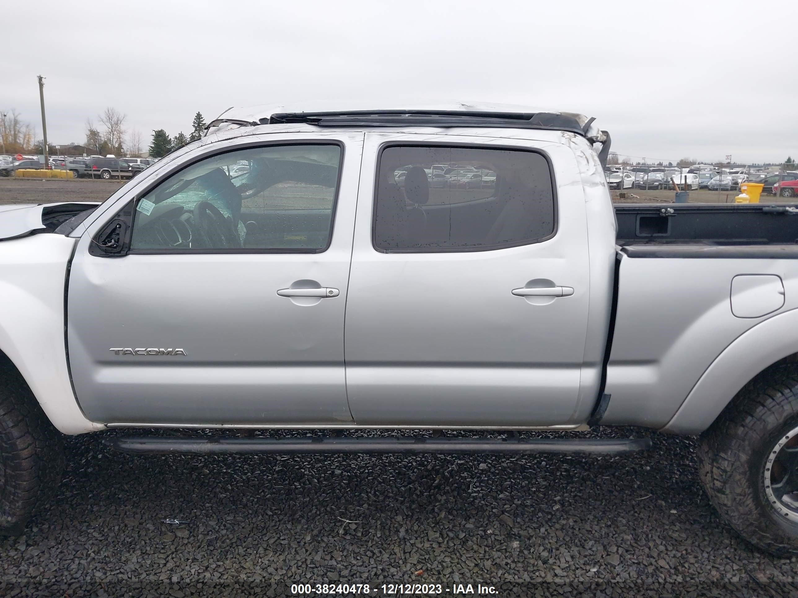 Photo 14 VIN: 5TEMU52N68Z562556 - TOYOTA TACOMA 