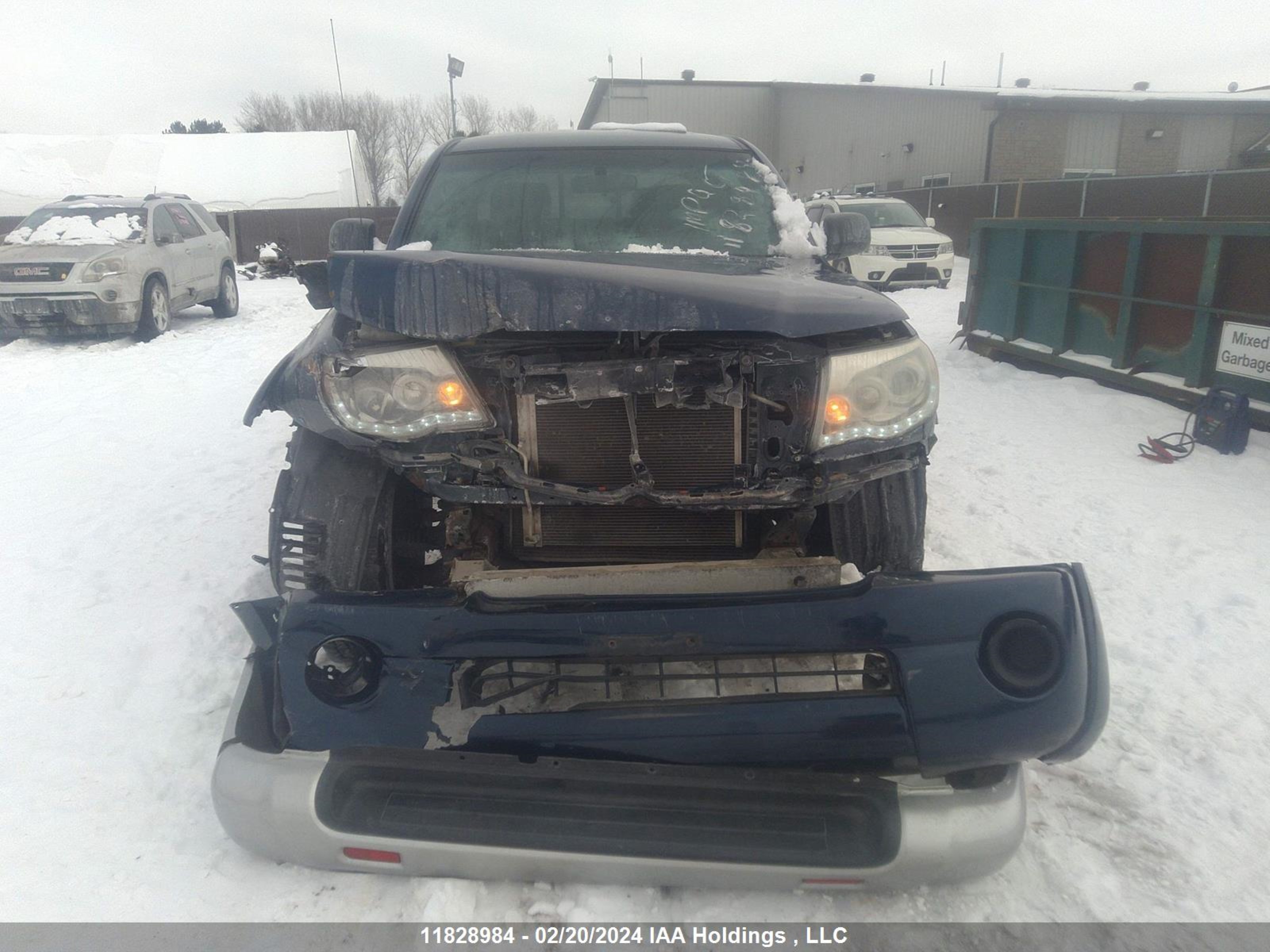 Photo 12 VIN: 5TEMU52NX7Z399067 - TOYOTA TACOMA 