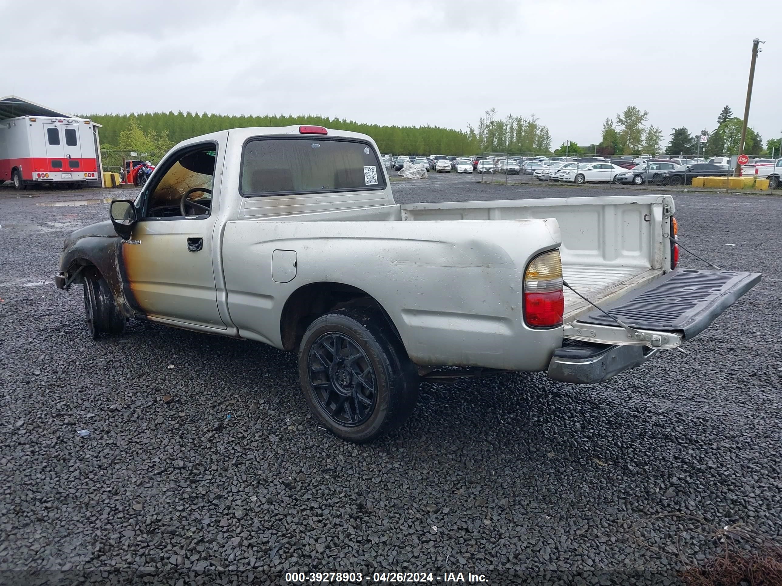 Photo 2 VIN: 5TENL42N01Z724480 - TOYOTA TACOMA 