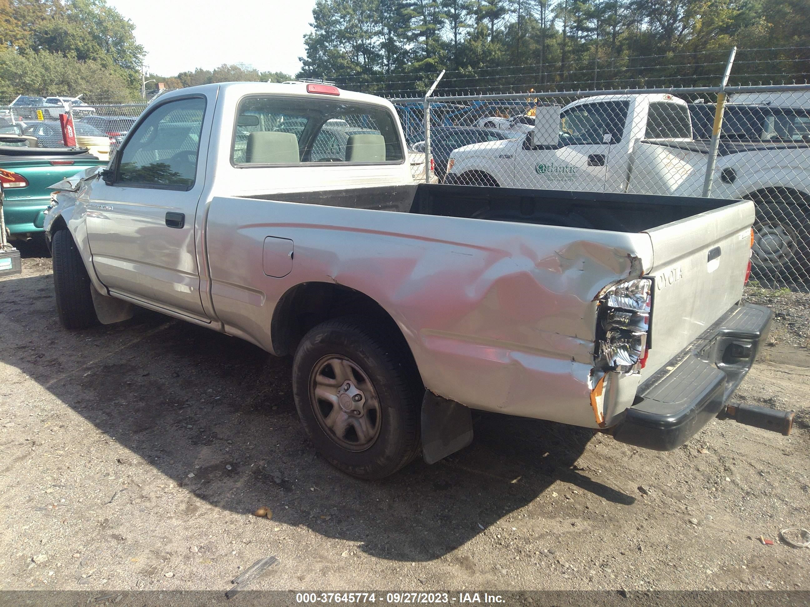 Photo 2 VIN: 5TENL42N14Z358985 - TOYOTA TACOMA 