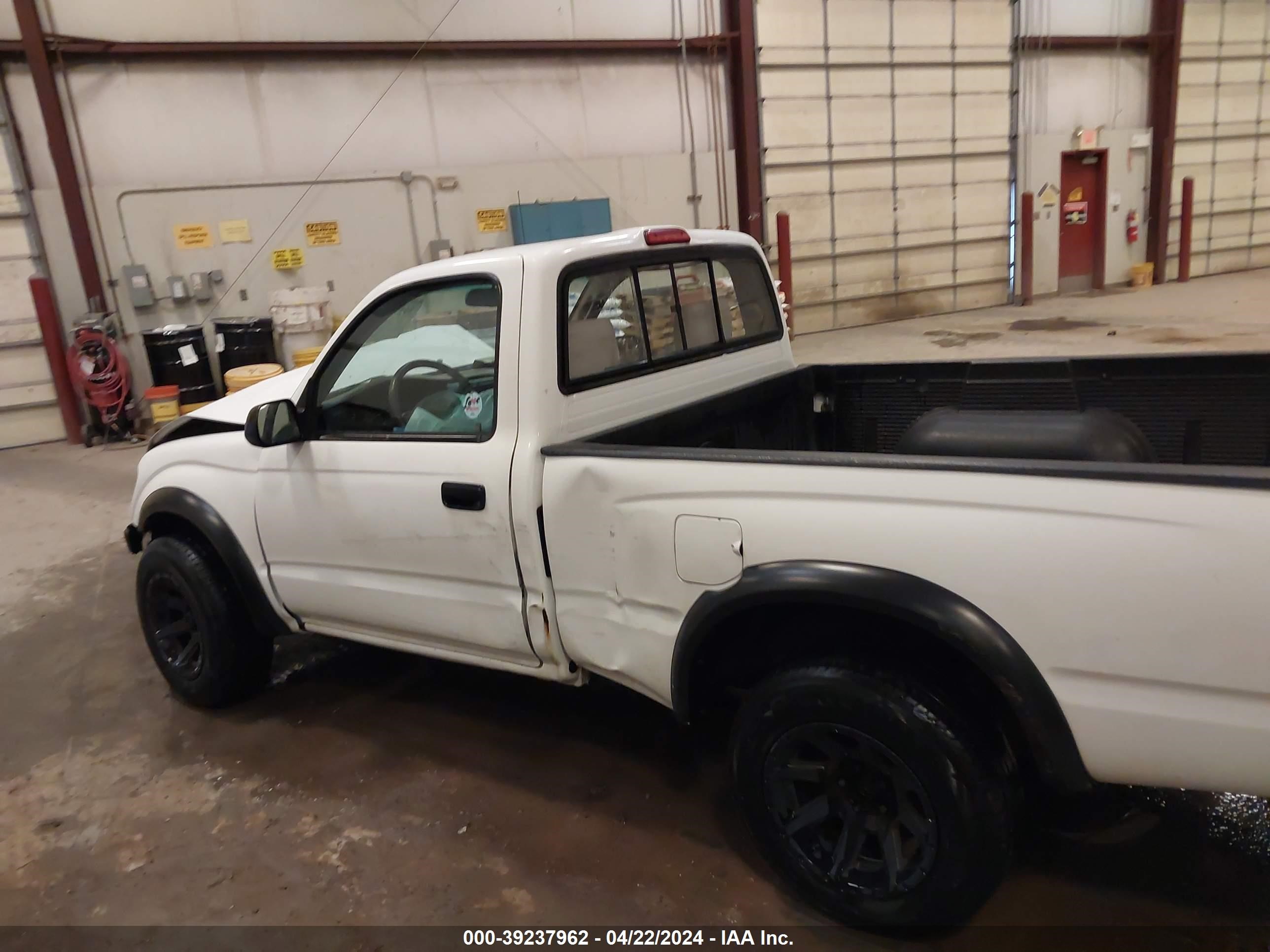 Photo 12 VIN: 5TENL42N21Z737067 - TOYOTA TACOMA 