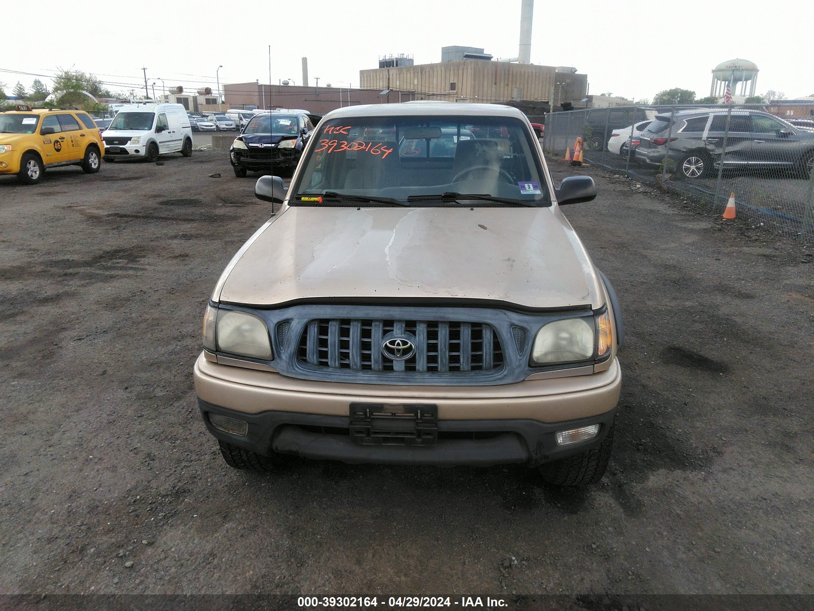 Photo 11 VIN: 5TENM92NX1Z730443 - TOYOTA TACOMA 