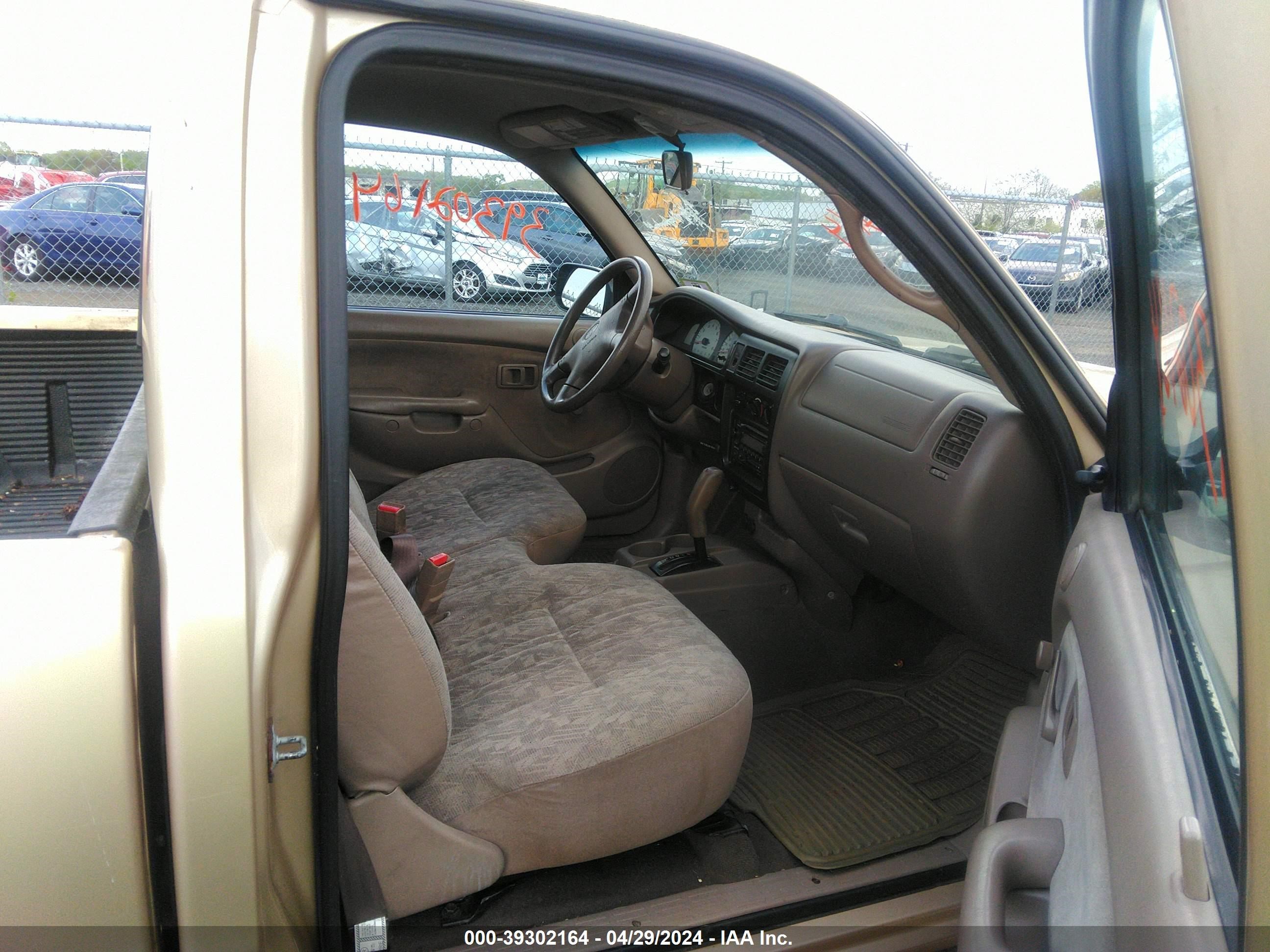 Photo 4 VIN: 5TENM92NX1Z730443 - TOYOTA TACOMA 