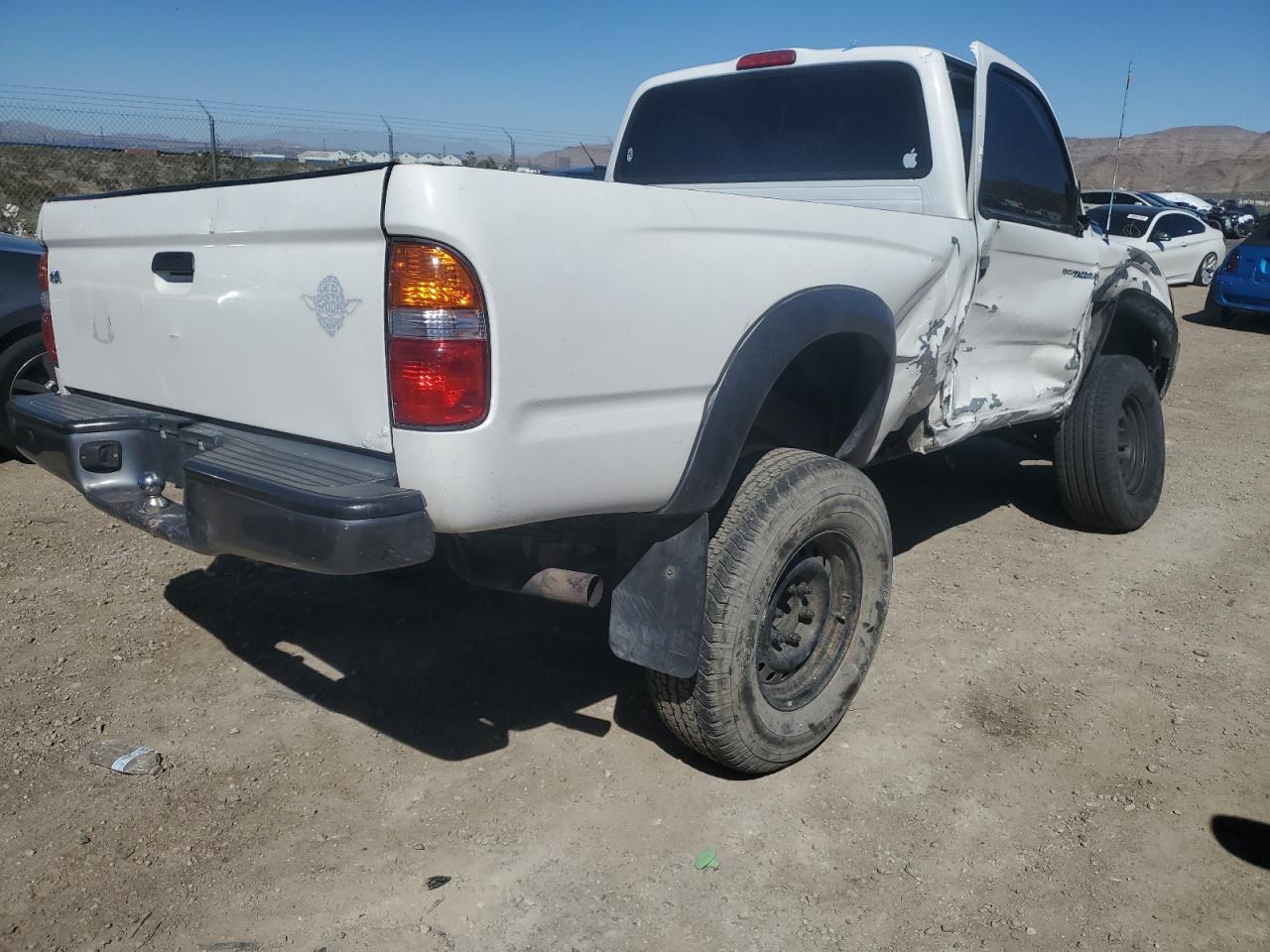 Photo 2 VIN: 5TENM92NX2Z110600 - TOYOTA TACOMA 