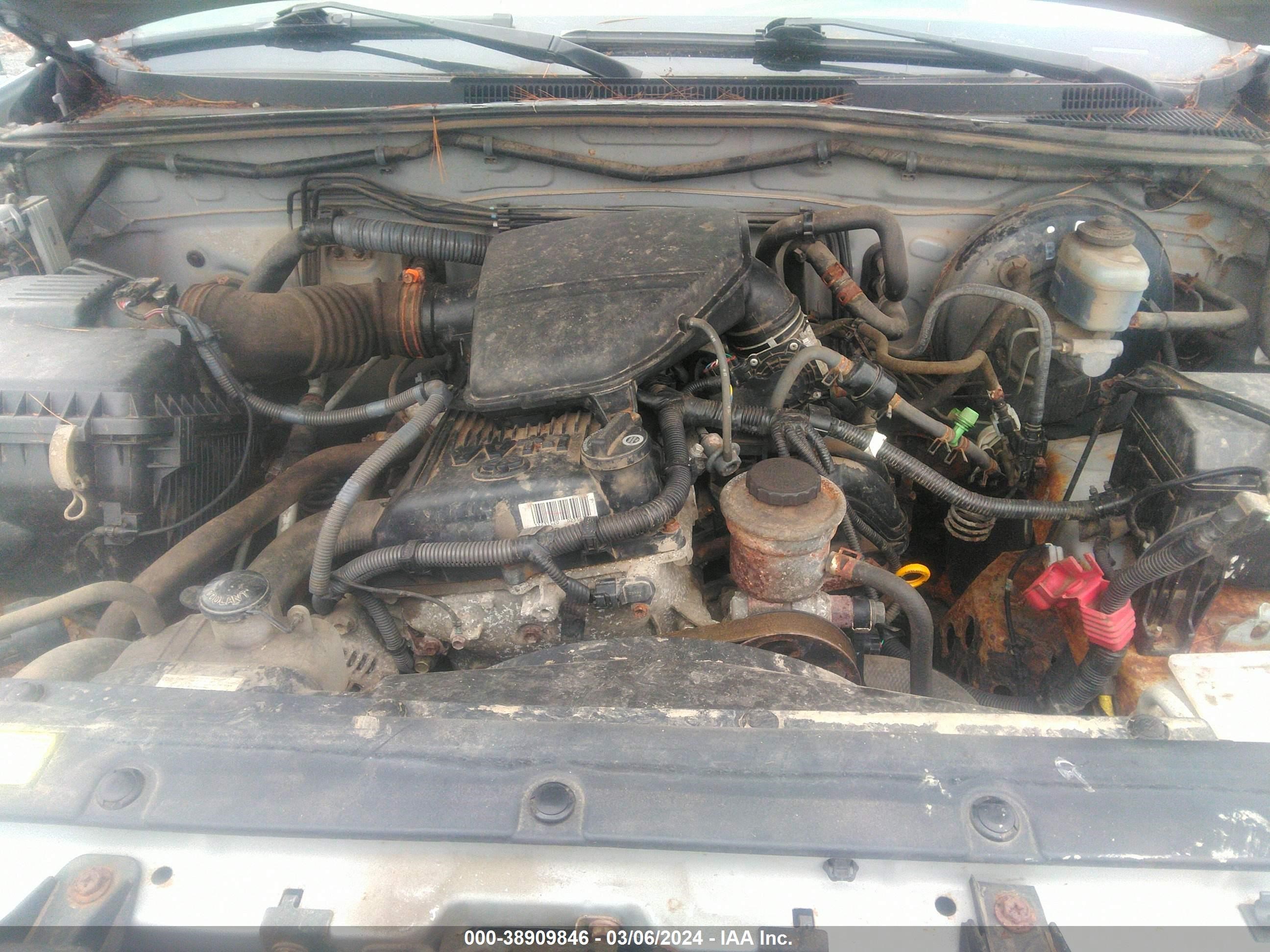 Photo 9 VIN: 5TENX22N25Z033921 - TOYOTA TACOMA 