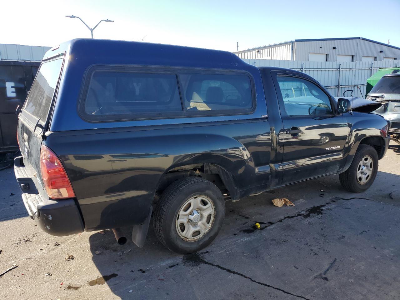 Photo 2 VIN: 5TENX22N28Z504177 - TOYOTA TACOMA 