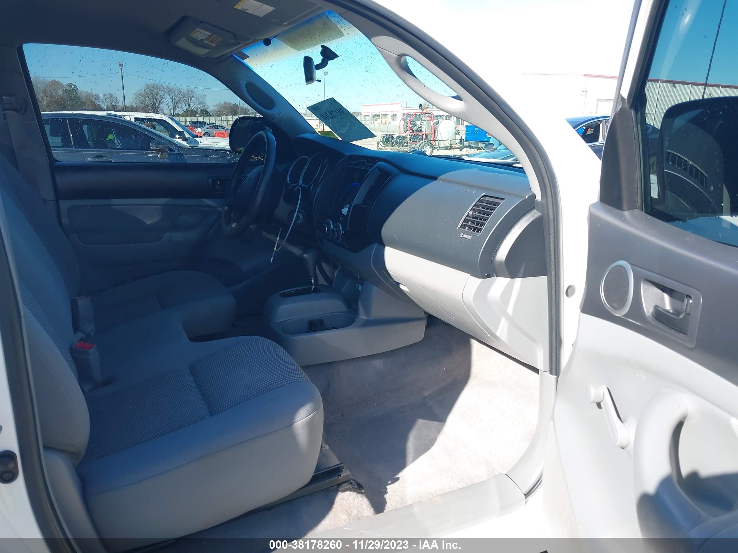 Photo 7 VIN: 5TENX22N37Z335155 - TOYOTA TACOMA 