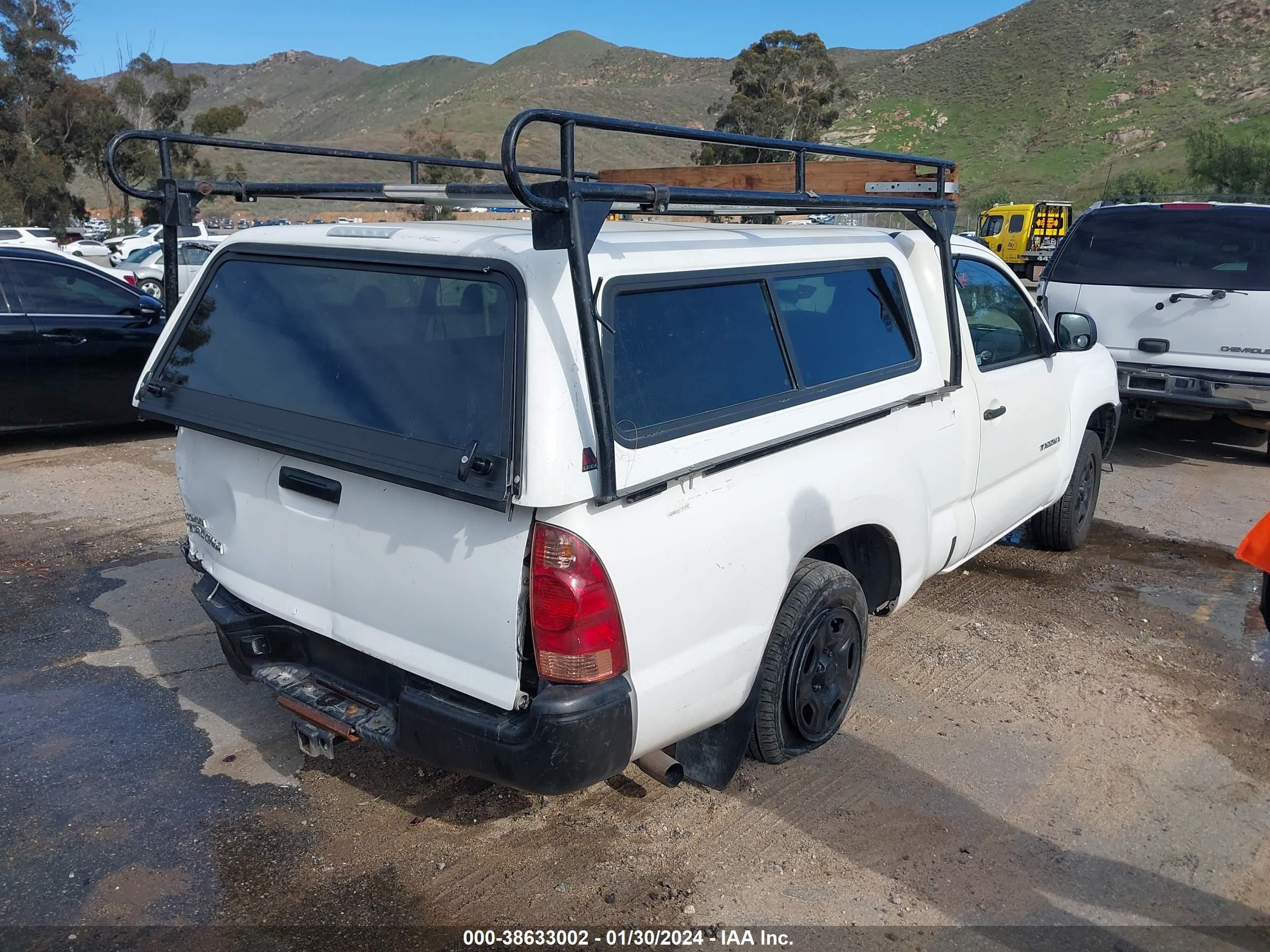 Photo 3 VIN: 5TENX22N37Z366163 - TOYOTA TACOMA 