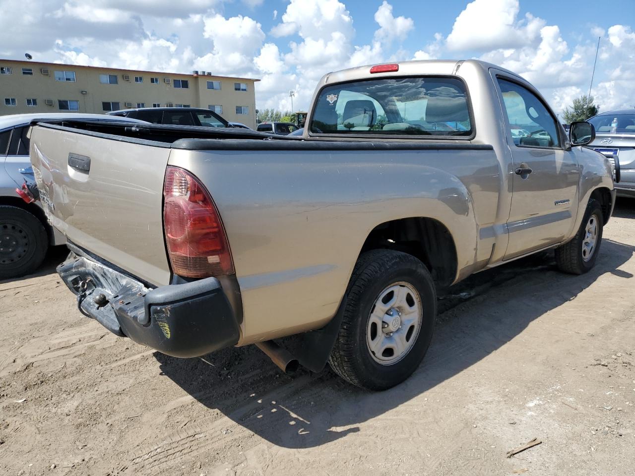 Photo 2 VIN: 5TENX22N38Z531680 - TOYOTA TACOMA 