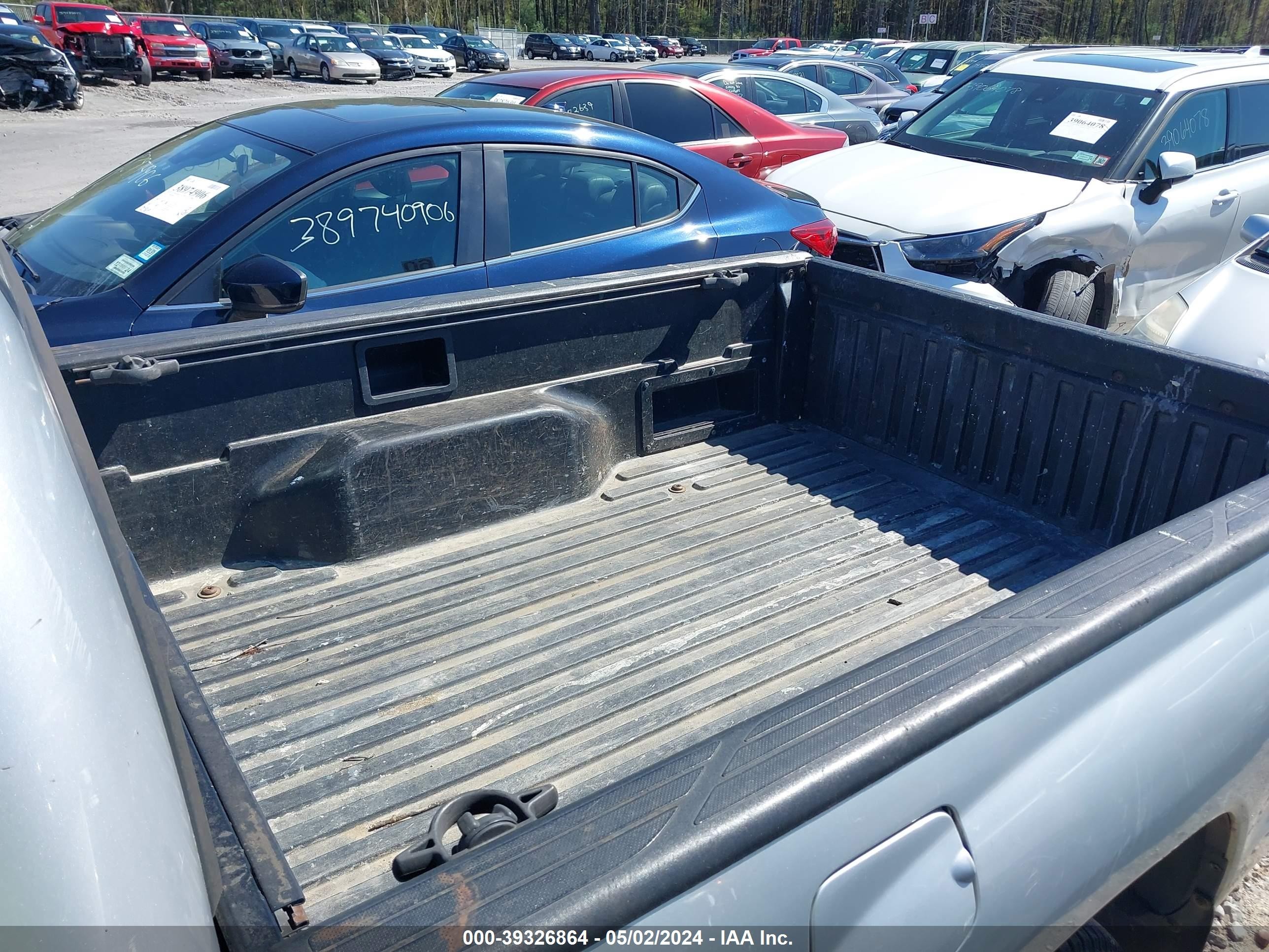 Photo 7 VIN: 5TENX22N38Z584976 - TOYOTA TACOMA 