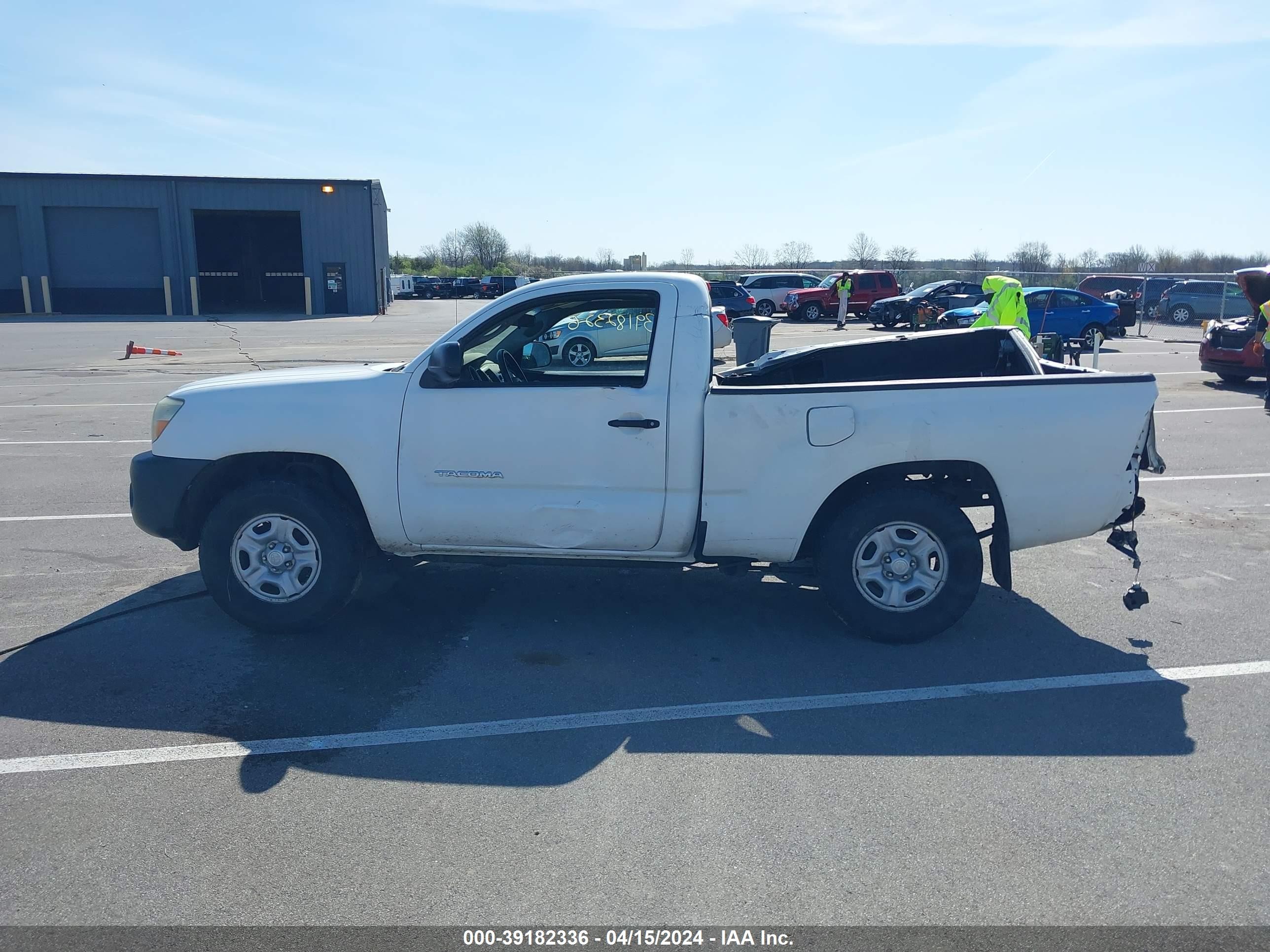 Photo 14 VIN: 5TENX22N39Z605648 - TOYOTA TACOMA 