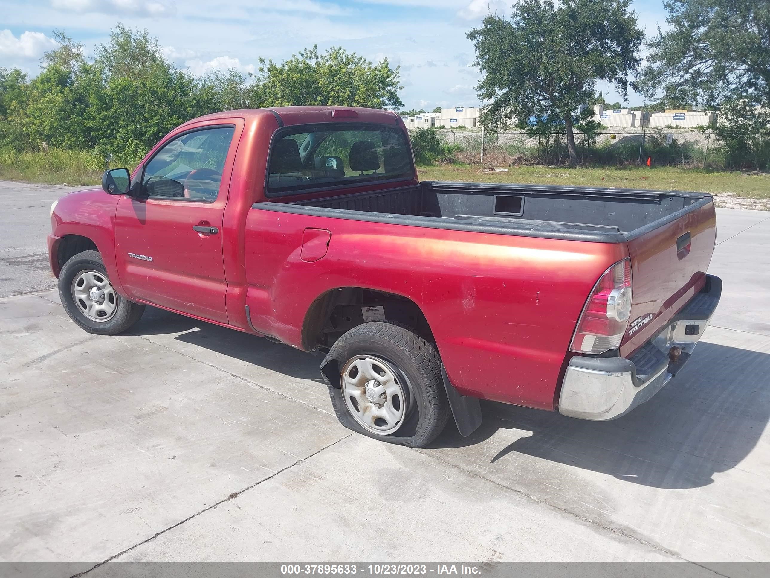 Photo 2 VIN: 5TENX22N48Z484109 - TOYOTA TACOMA 