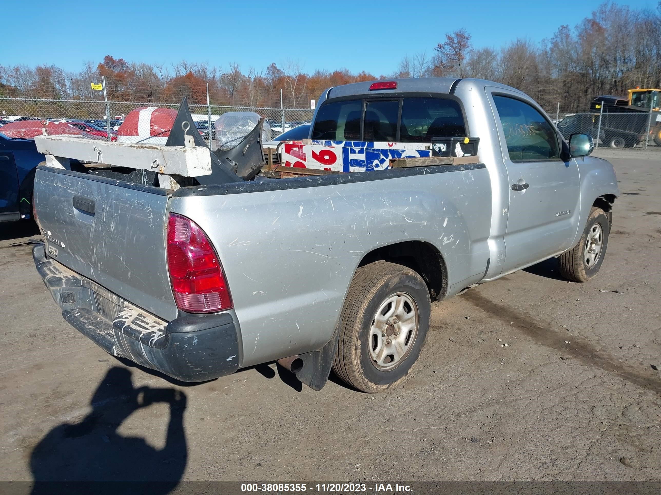 Photo 3 VIN: 5TENX22N58Z517117 - TOYOTA TACOMA 