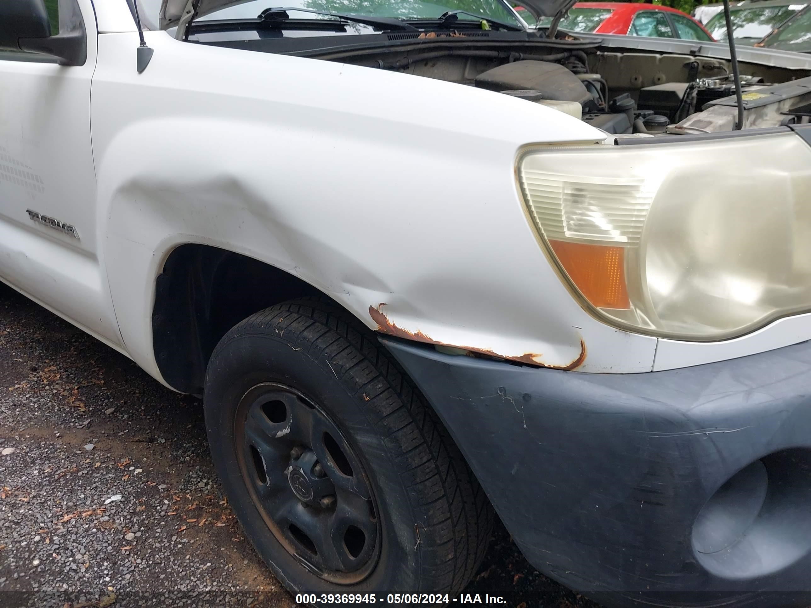 Photo 5 VIN: 5TENX22N65Z082796 - TOYOTA TACOMA 