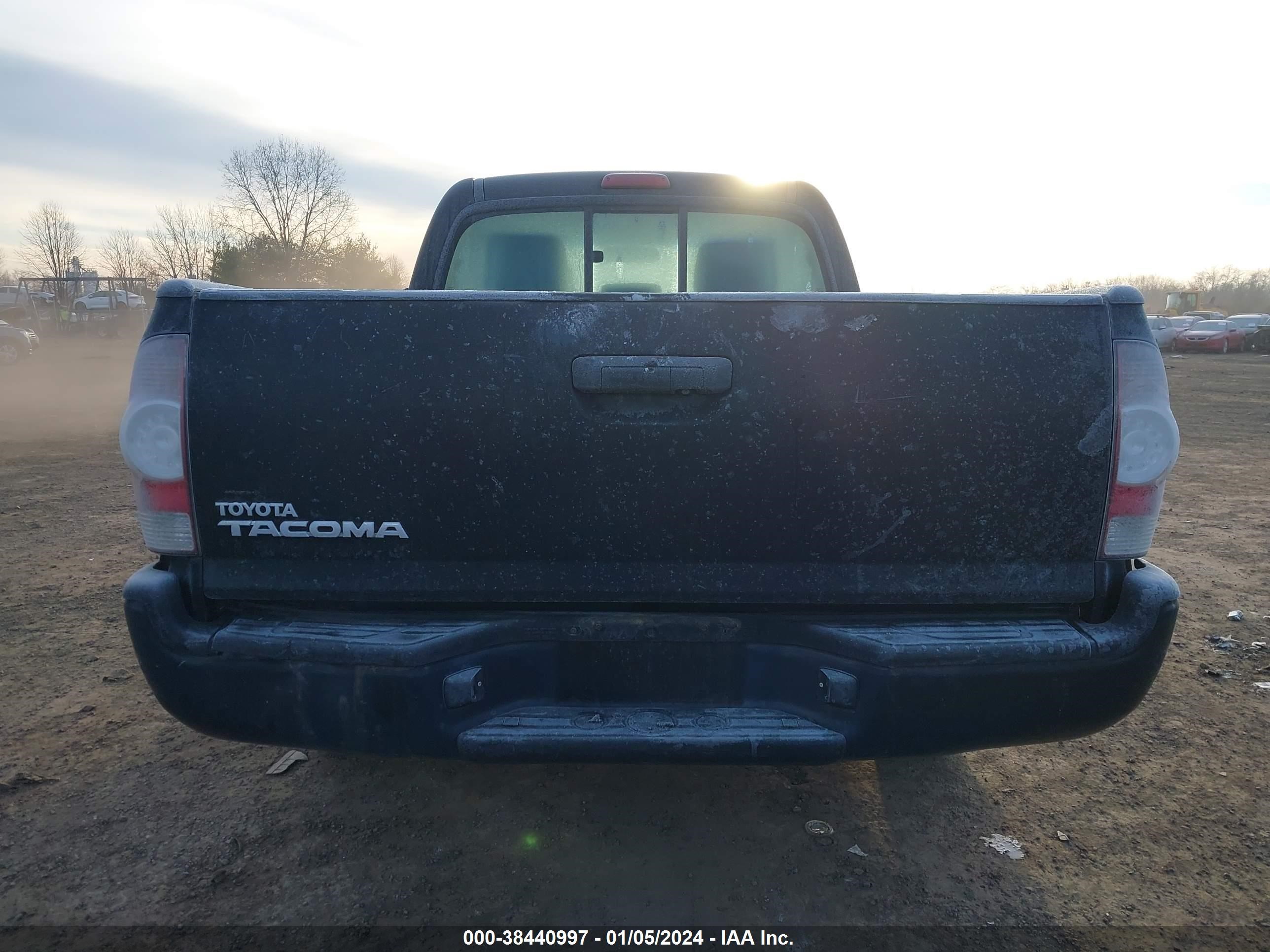 Photo 16 VIN: 5TENX22N89Z632781 - TOYOTA TACOMA 