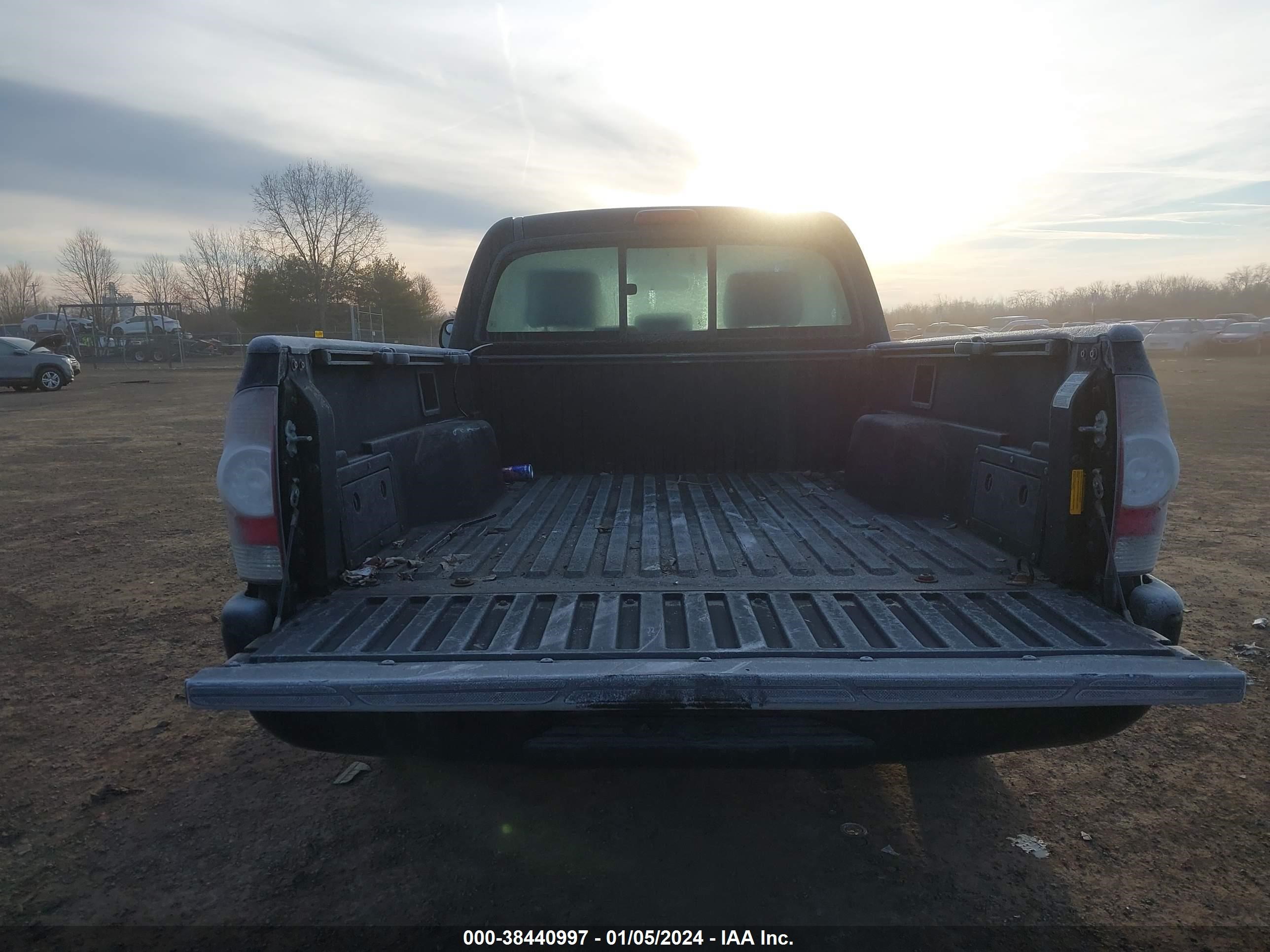 Photo 7 VIN: 5TENX22N89Z632781 - TOYOTA TACOMA 