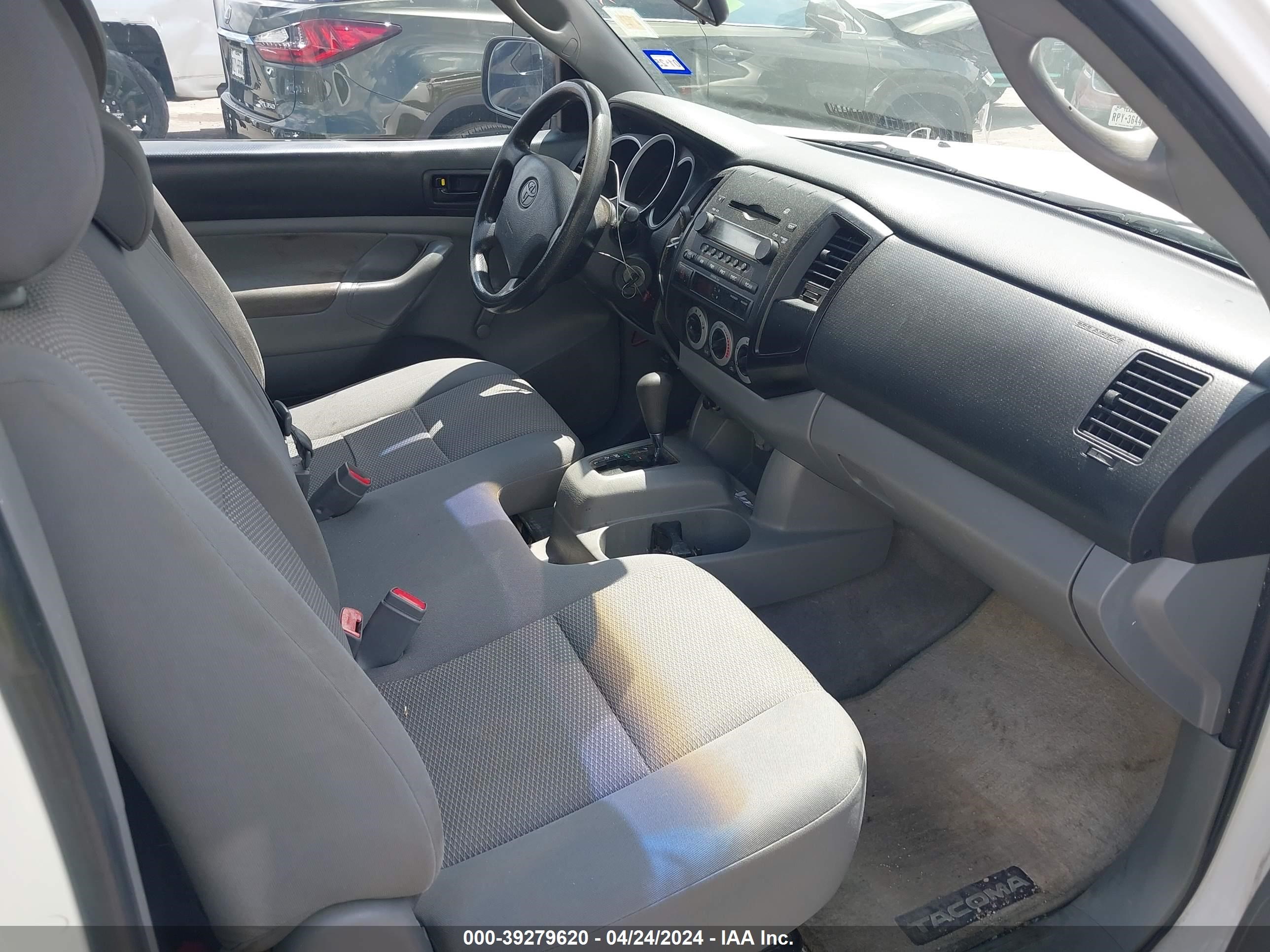 Photo 4 VIN: 5TENX22NX7Z366418 - TOYOTA TACOMA 