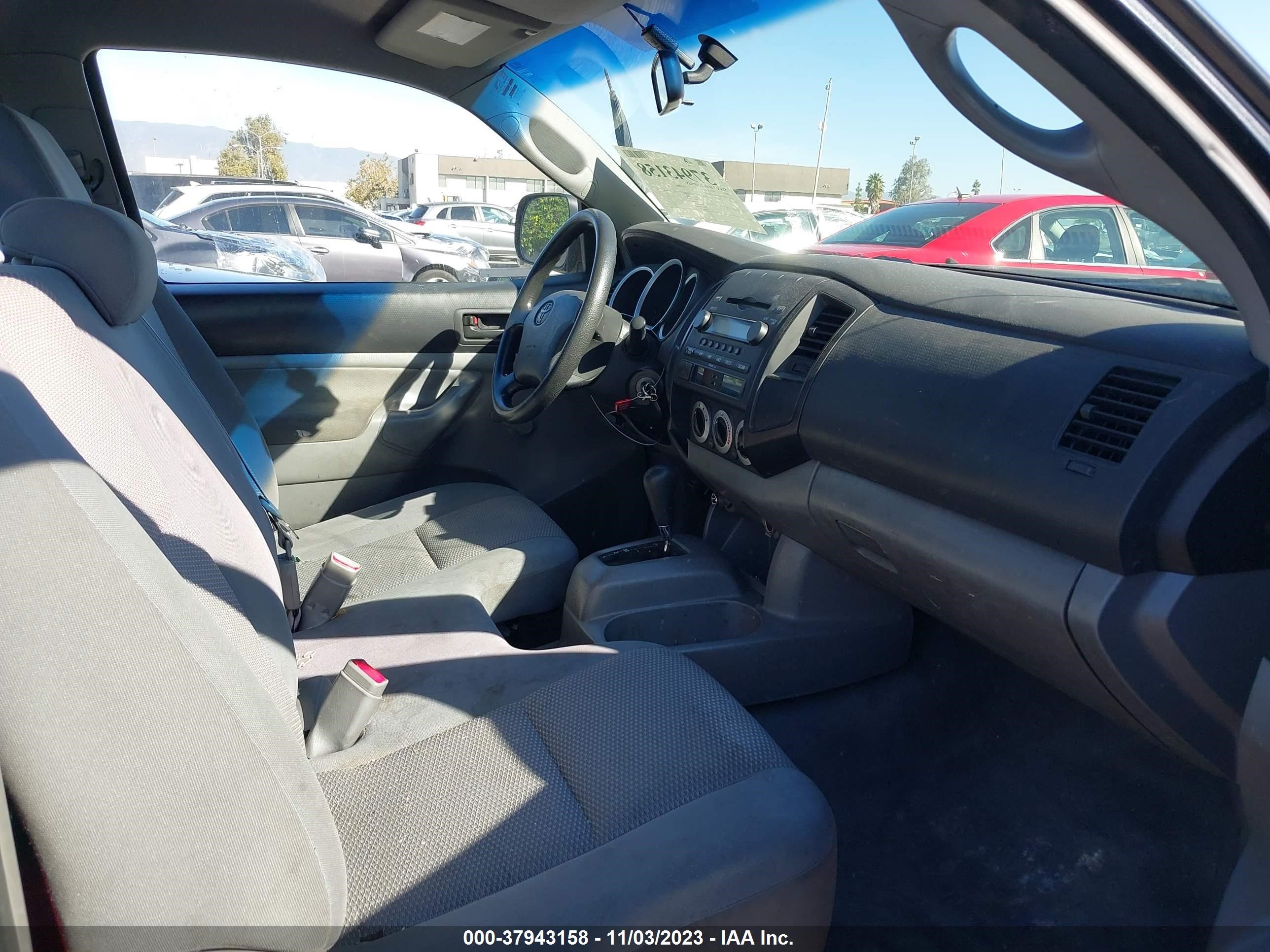 Photo 4 VIN: 5TENX22NX7Z370744 - TOYOTA TACOMA 