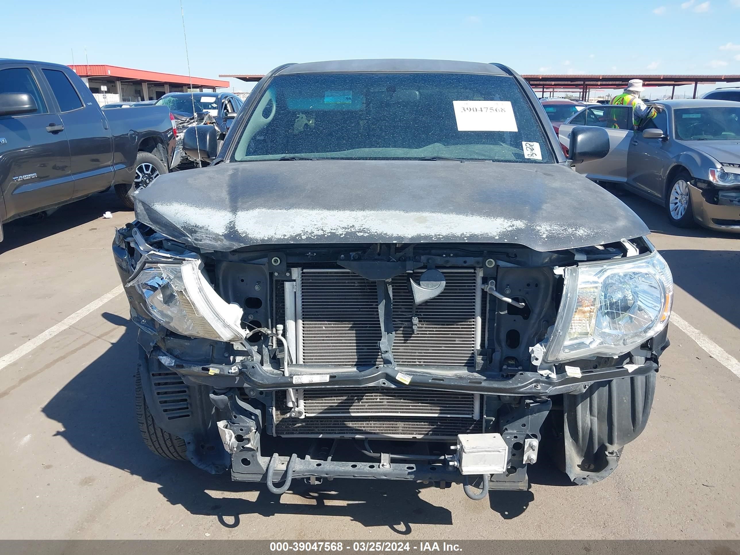 Photo 12 VIN: 5TENX4CN9AZ735352 - TOYOTA TACOMA 