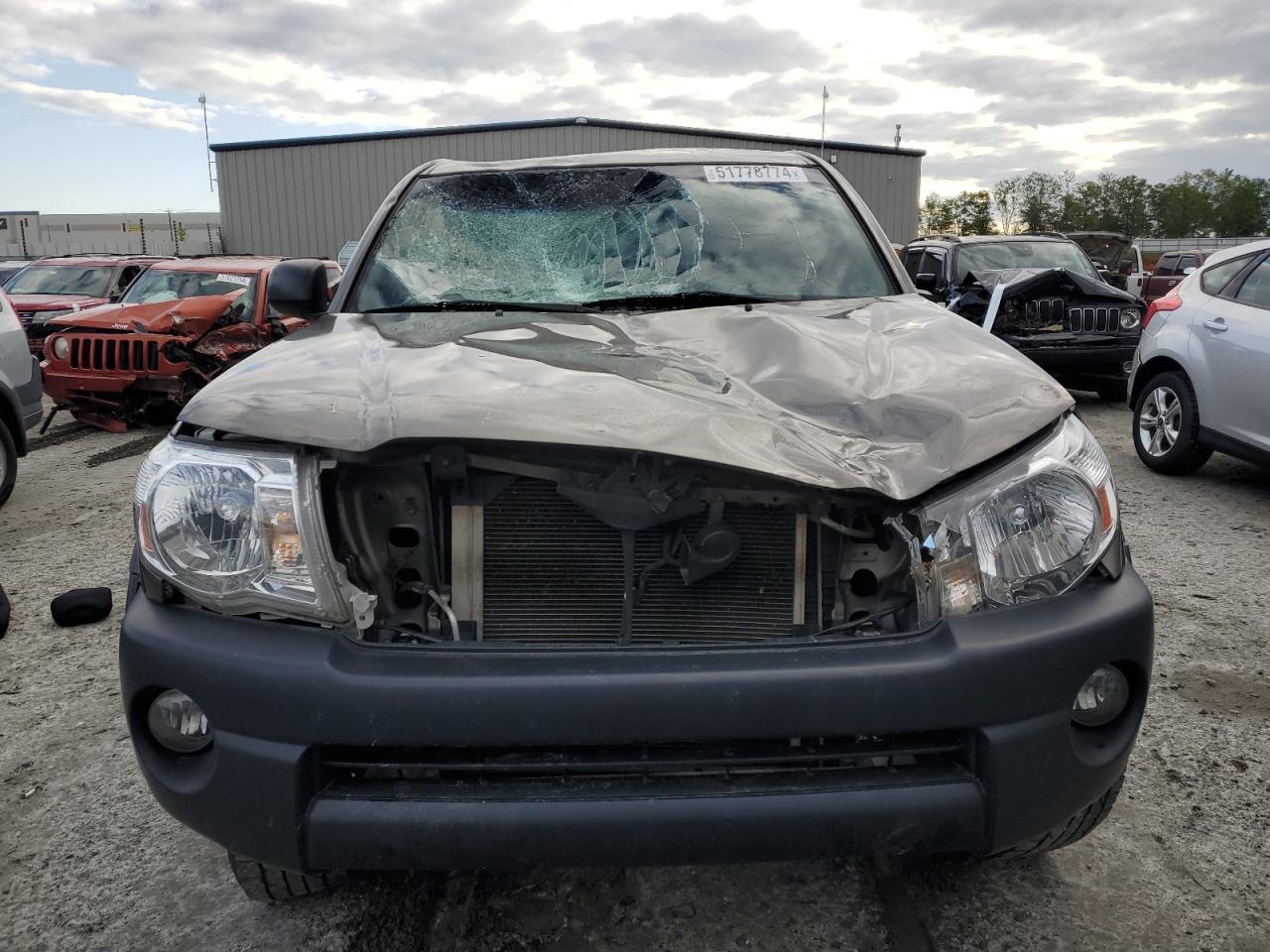 Photo 4 VIN: 5TEPX4EN5AZ680646 - TOYOTA TACOMA 