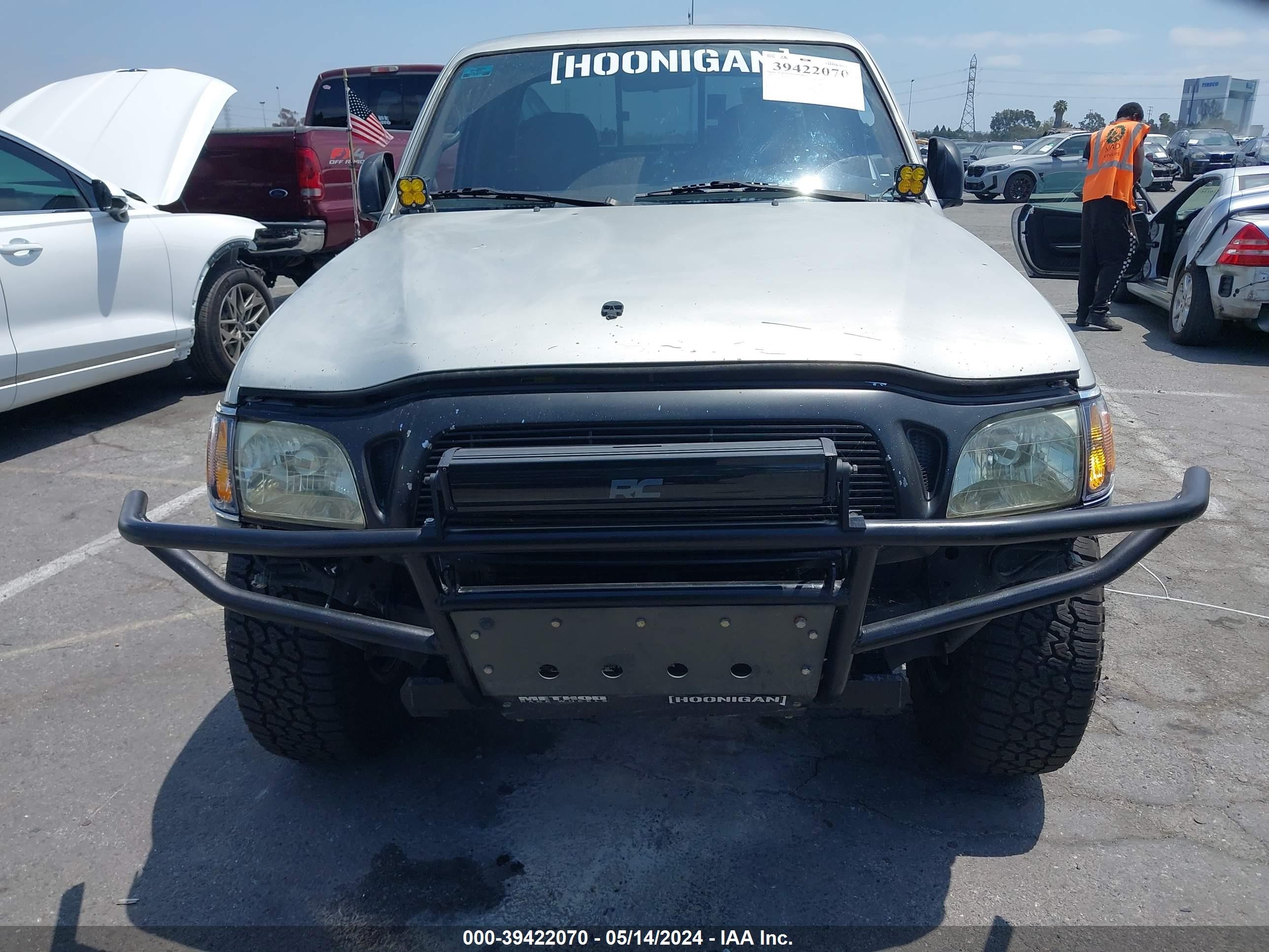 Photo 11 VIN: 5TESM92N22Z138040 - TOYOTA TACOMA 