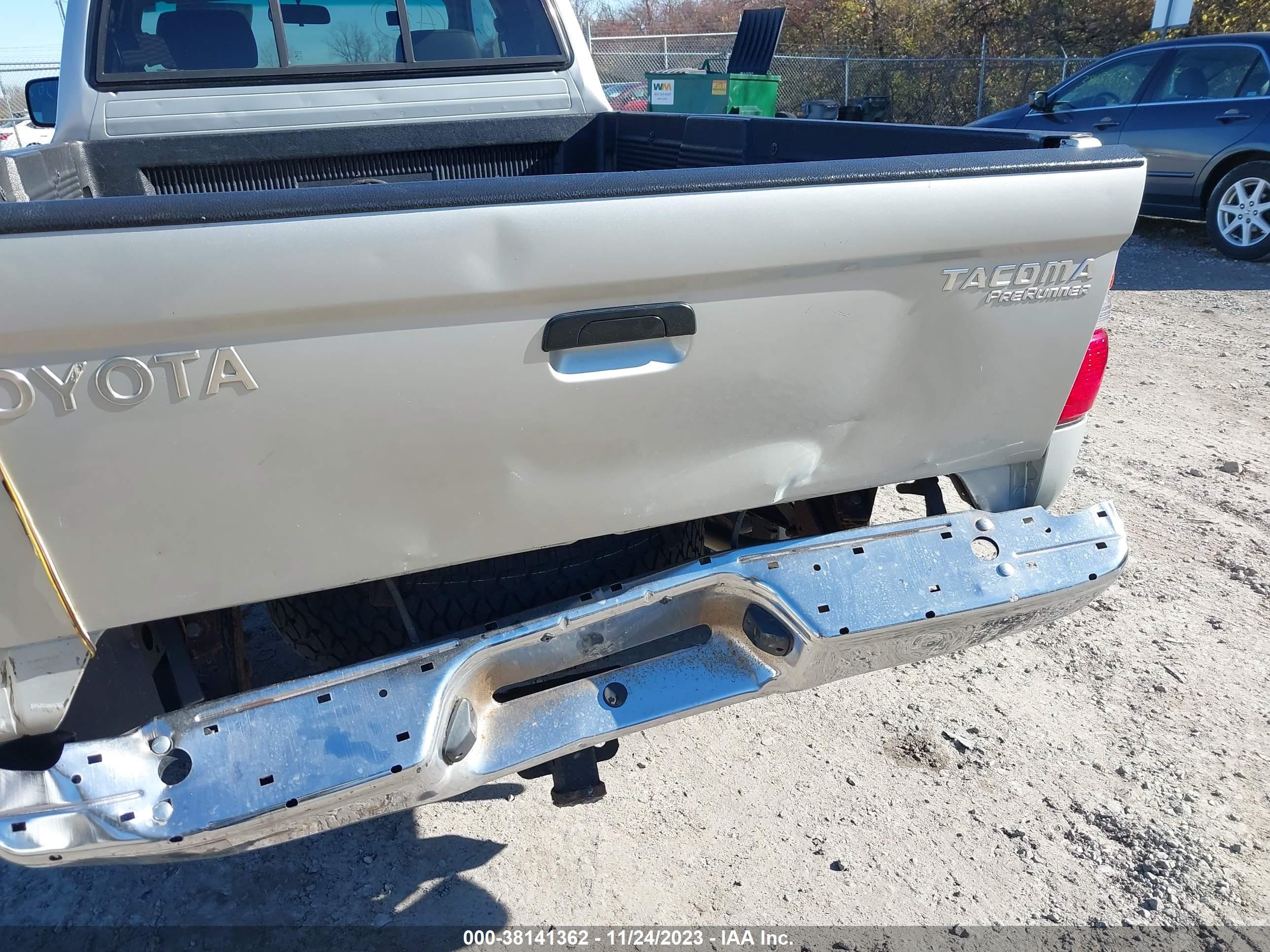 Photo 5 VIN: 5TESM92N33Z206878 - TOYOTA TACOMA 