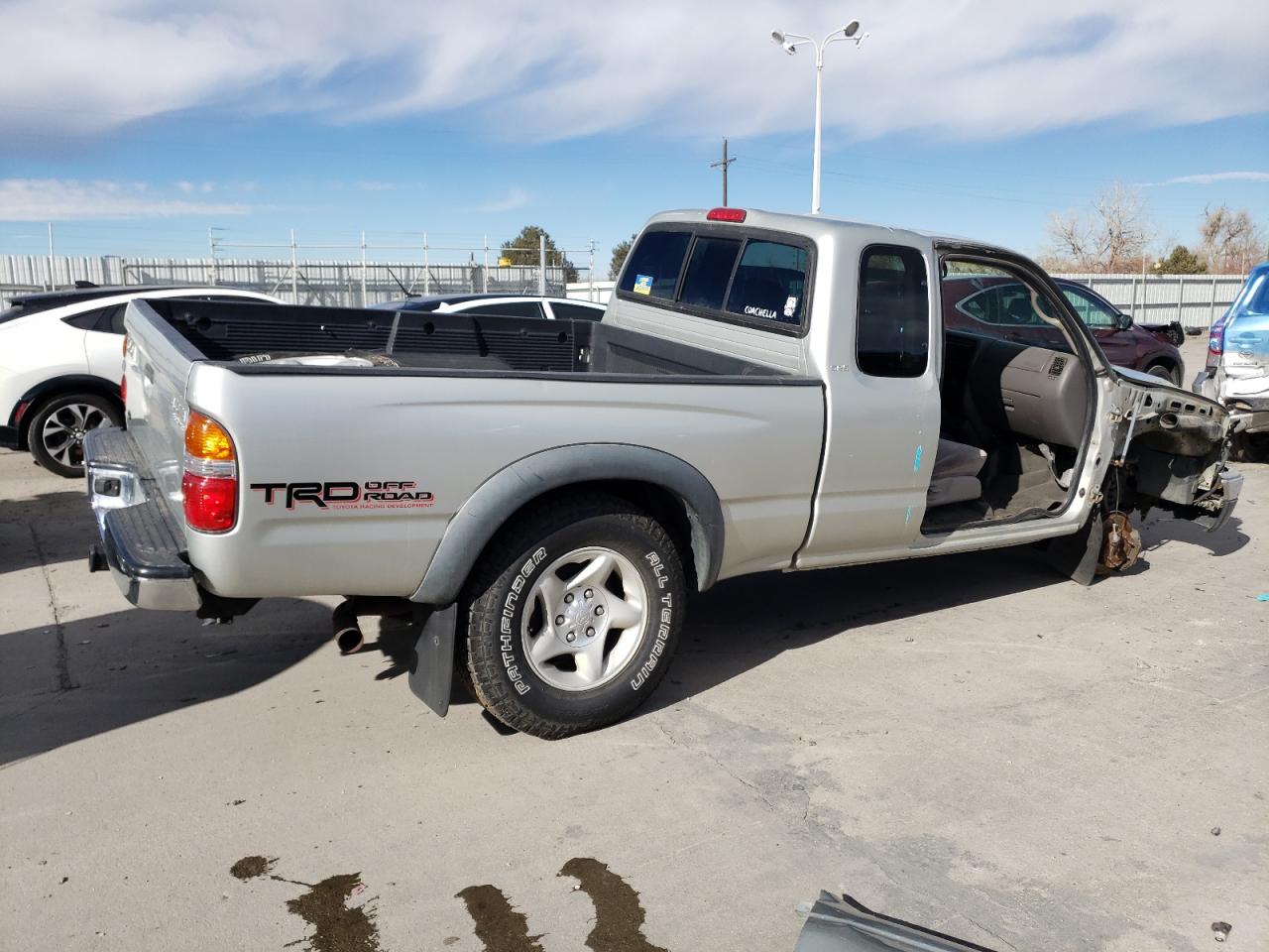 Photo 2 VIN: 5TESM92N42Z137925 - TOYOTA TACOMA 