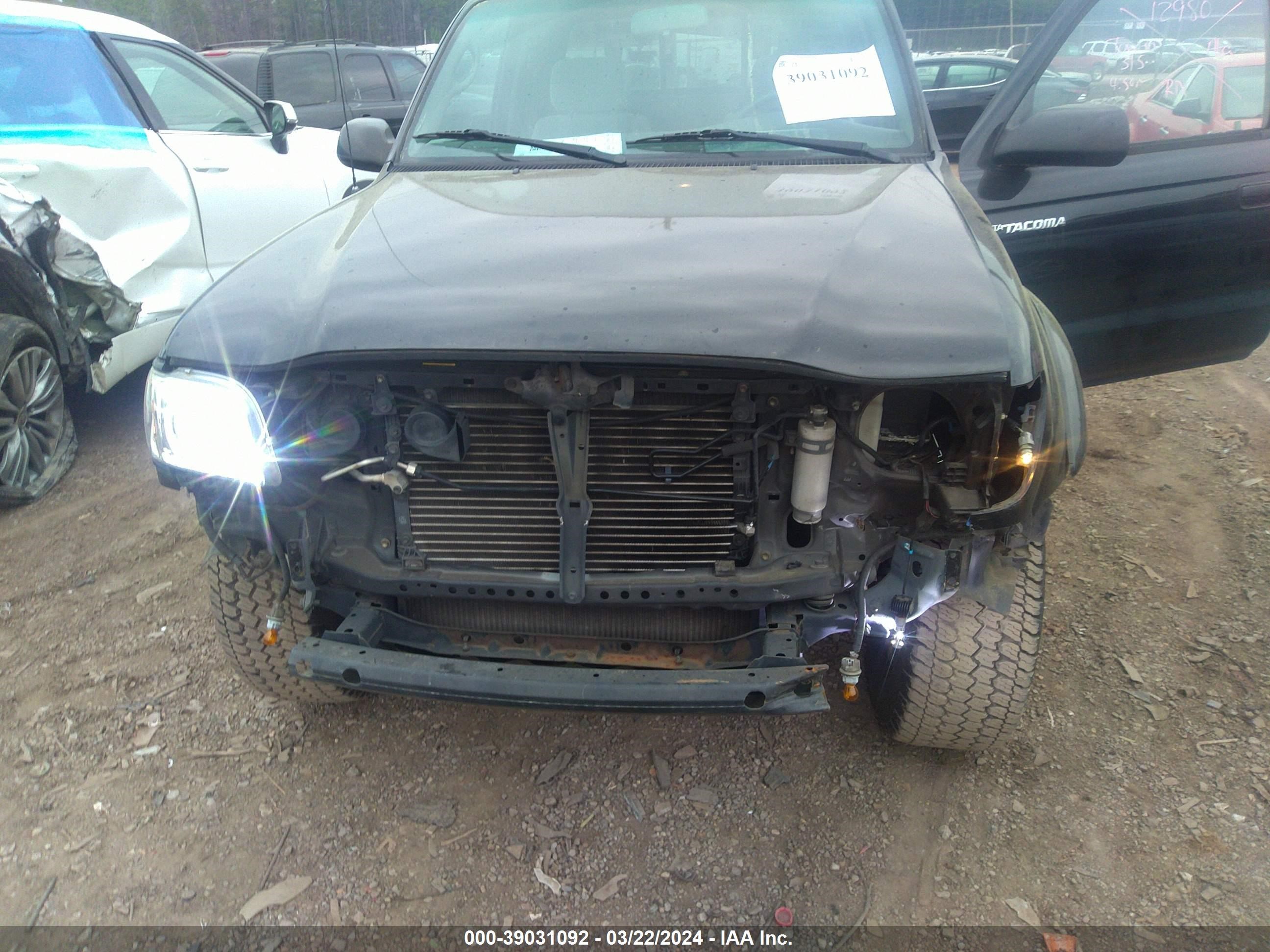 Photo 5 VIN: 5TESM92N51Z849925 - TOYOTA TACOMA 