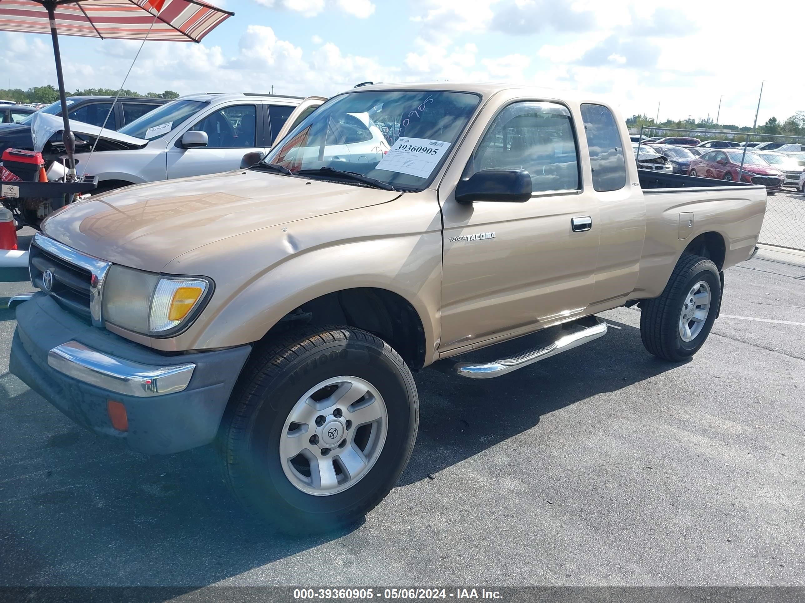 Photo 1 VIN: 5TESM92N9YZ687324 - TOYOTA TACOMA 