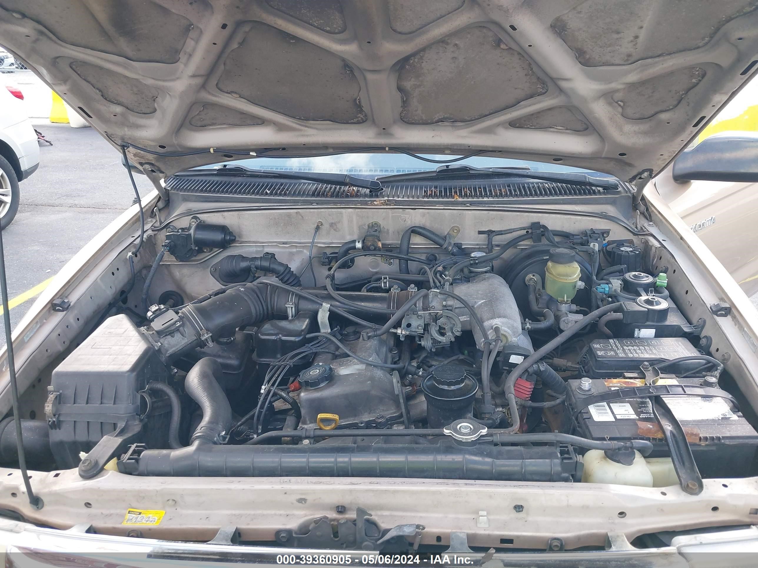 Photo 9 VIN: 5TESM92N9YZ687324 - TOYOTA TACOMA 