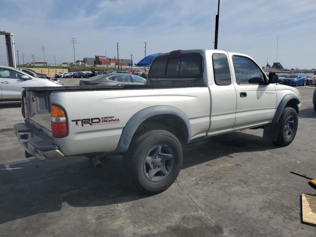 Photo 2 VIN: 5TESN92N21Z731151 - TOYOTA TACOMA 