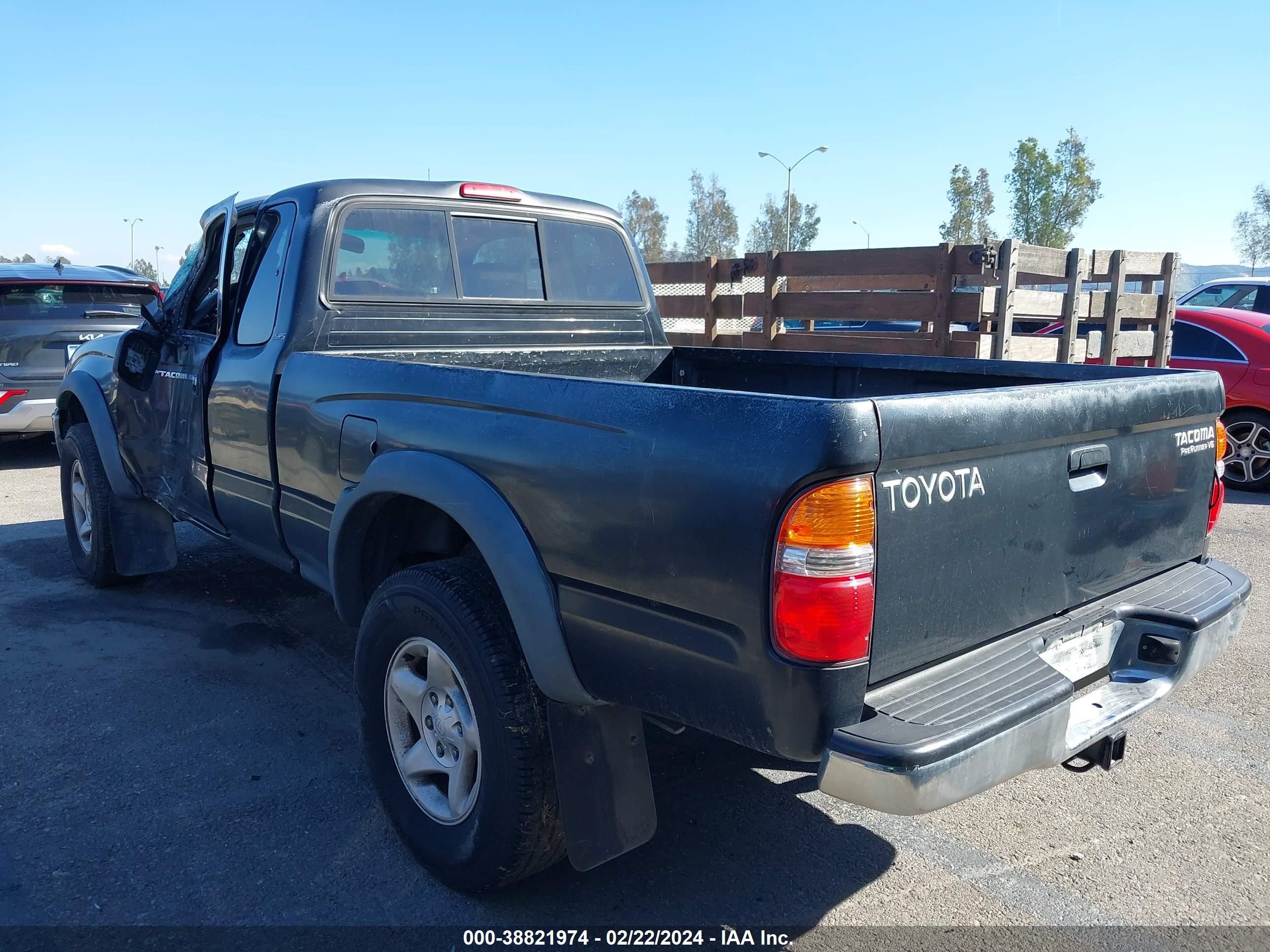 Photo 2 VIN: 5TESN92N42Z038812 - TOYOTA TACOMA 