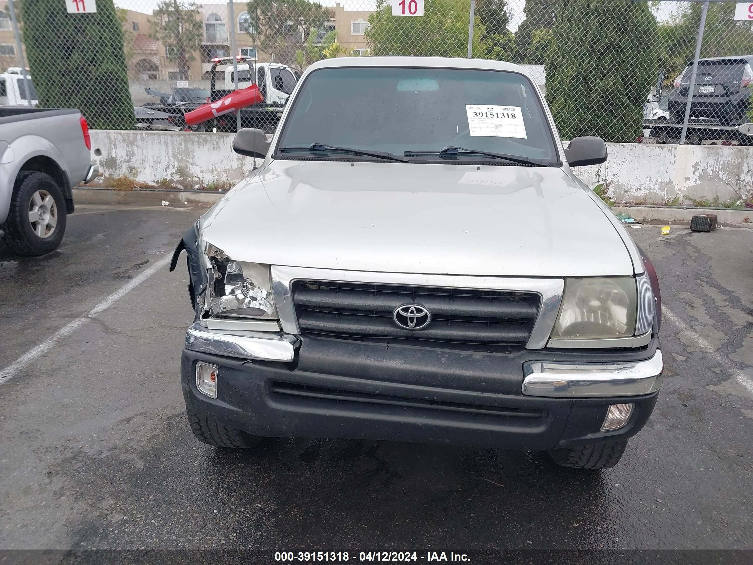 Photo 11 VIN: 5TESN92N4YZ685249 - TOYOTA TACOMA 