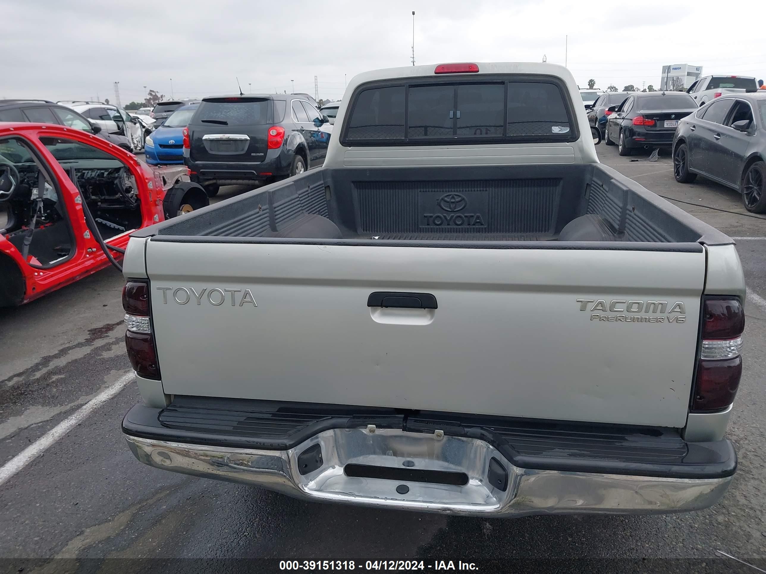 Photo 15 VIN: 5TESN92N4YZ685249 - TOYOTA TACOMA 