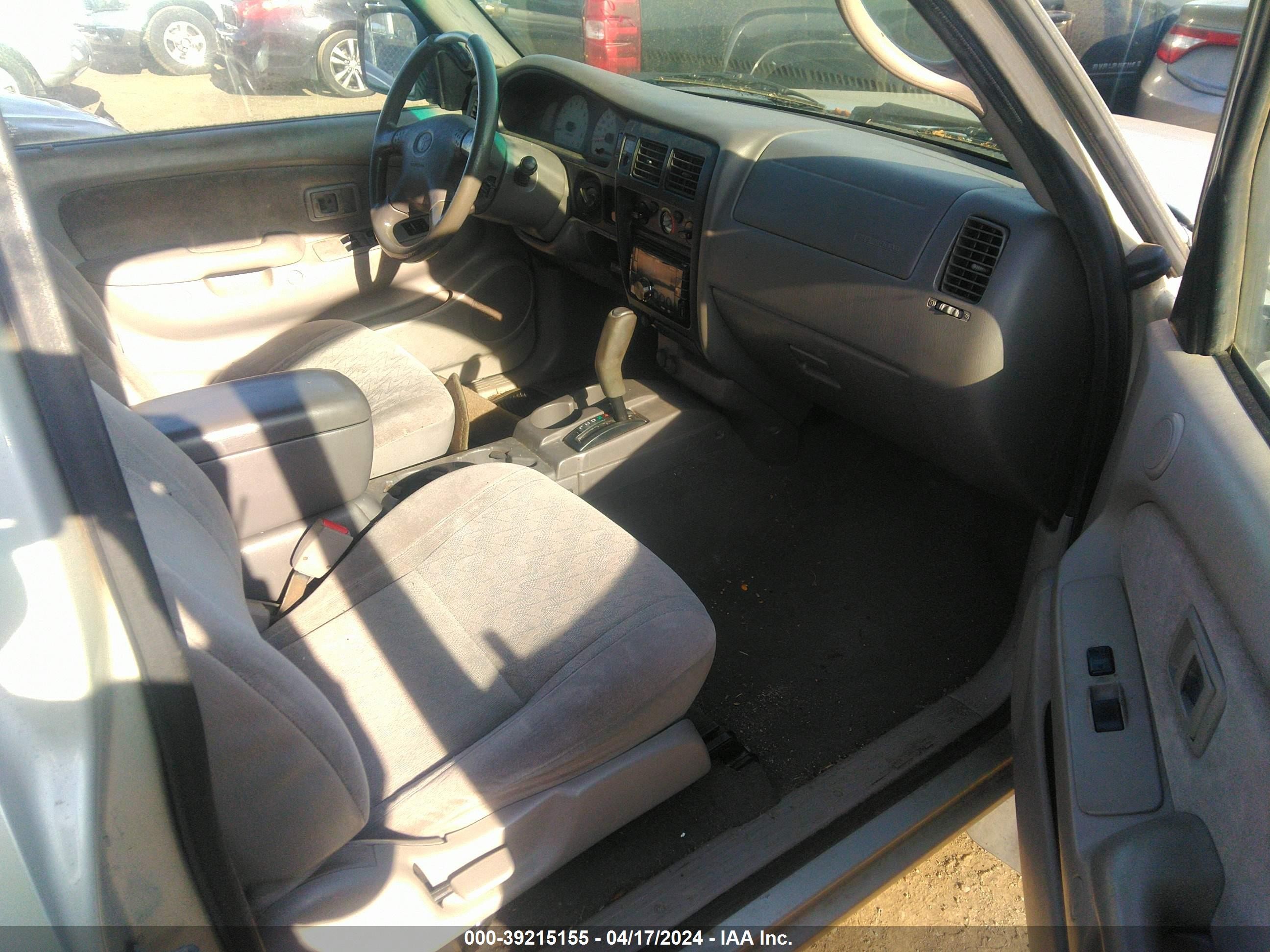 Photo 4 VIN: 5TESN92N81Z813286 - TOYOTA TACOMA 