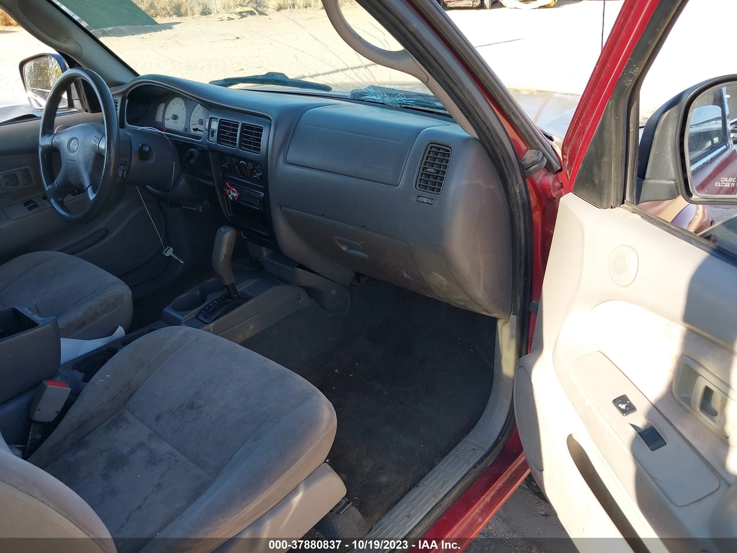 Photo 4 VIN: 5TESN92NX2Z014675 - TOYOTA TACOMA 