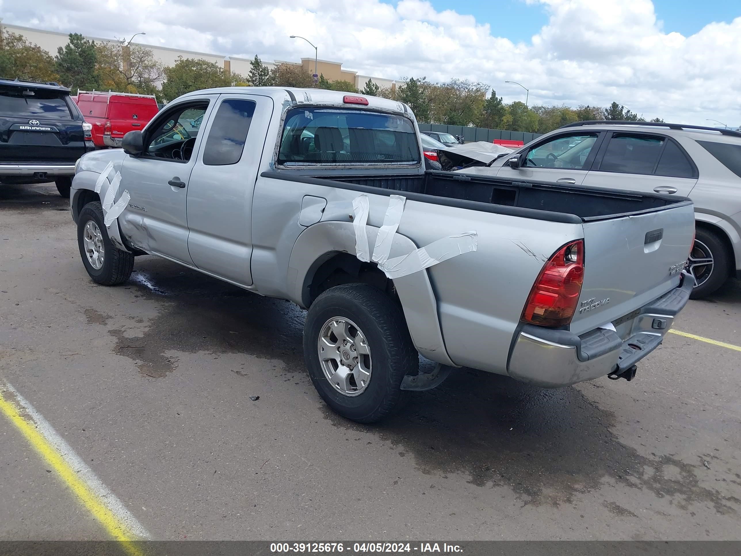 Photo 2 VIN: 5TETU62NX5Z070903 - TOYOTA TACOMA 