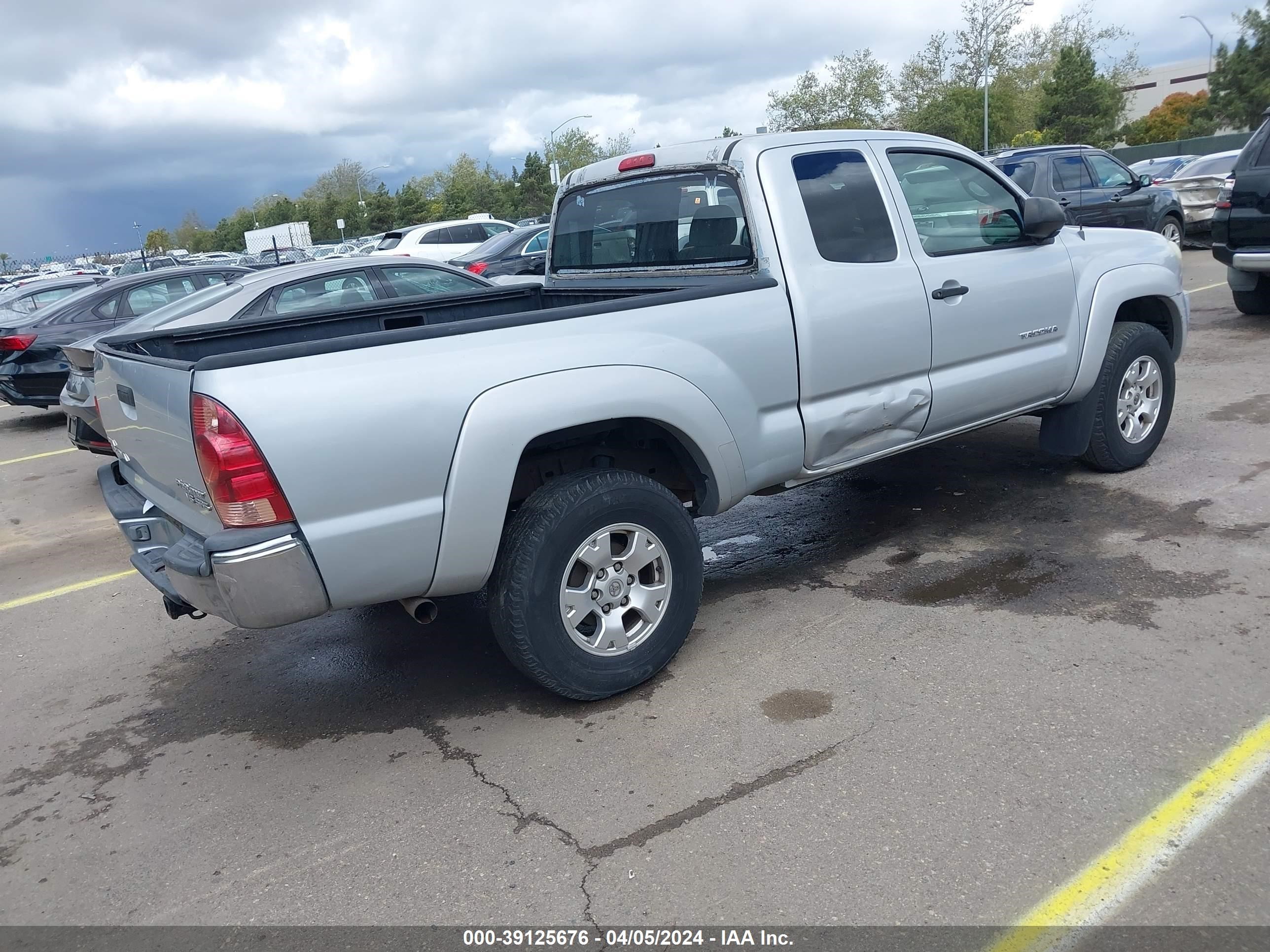 Photo 3 VIN: 5TETU62NX5Z070903 - TOYOTA TACOMA 