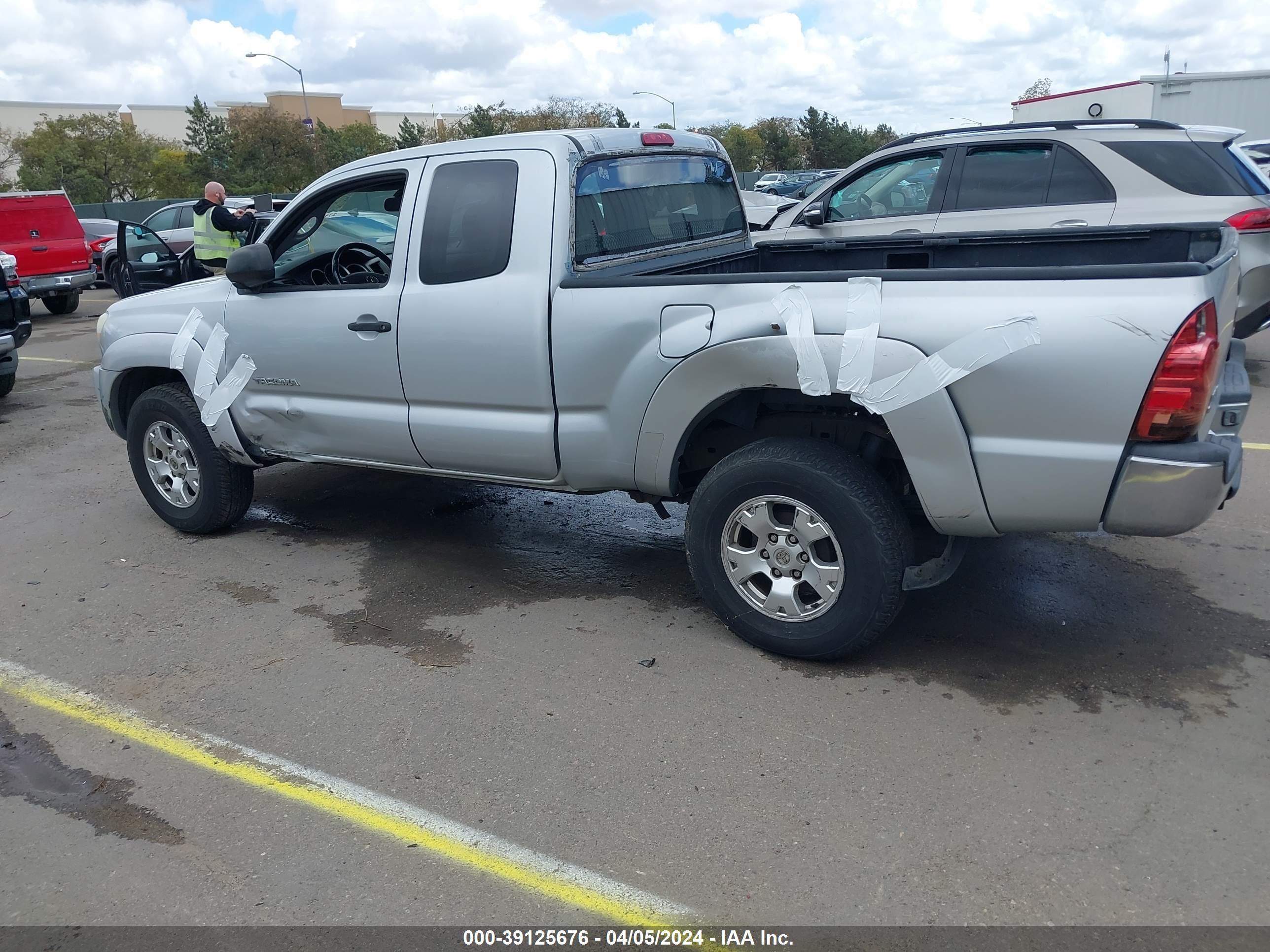 Photo 5 VIN: 5TETU62NX5Z070903 - TOYOTA TACOMA 