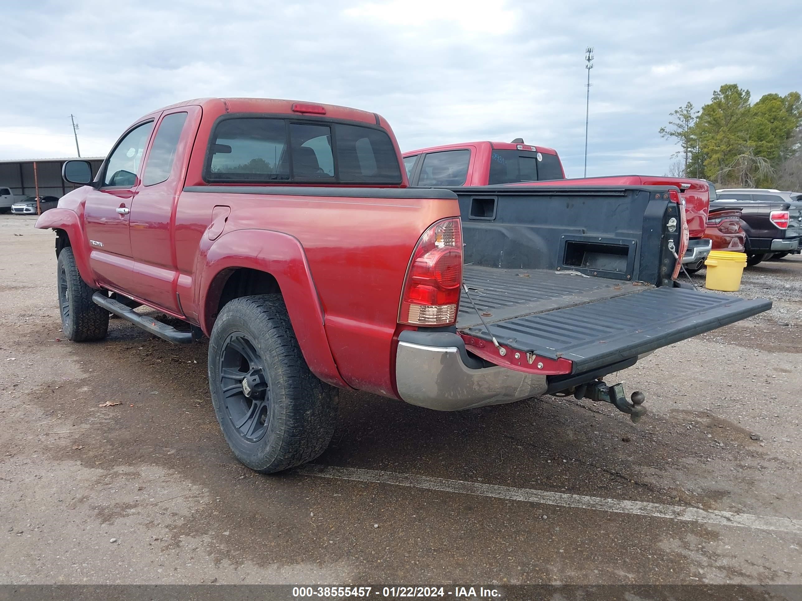 Photo 2 VIN: 5TETU62NX8Z555093 - TOYOTA TACOMA 