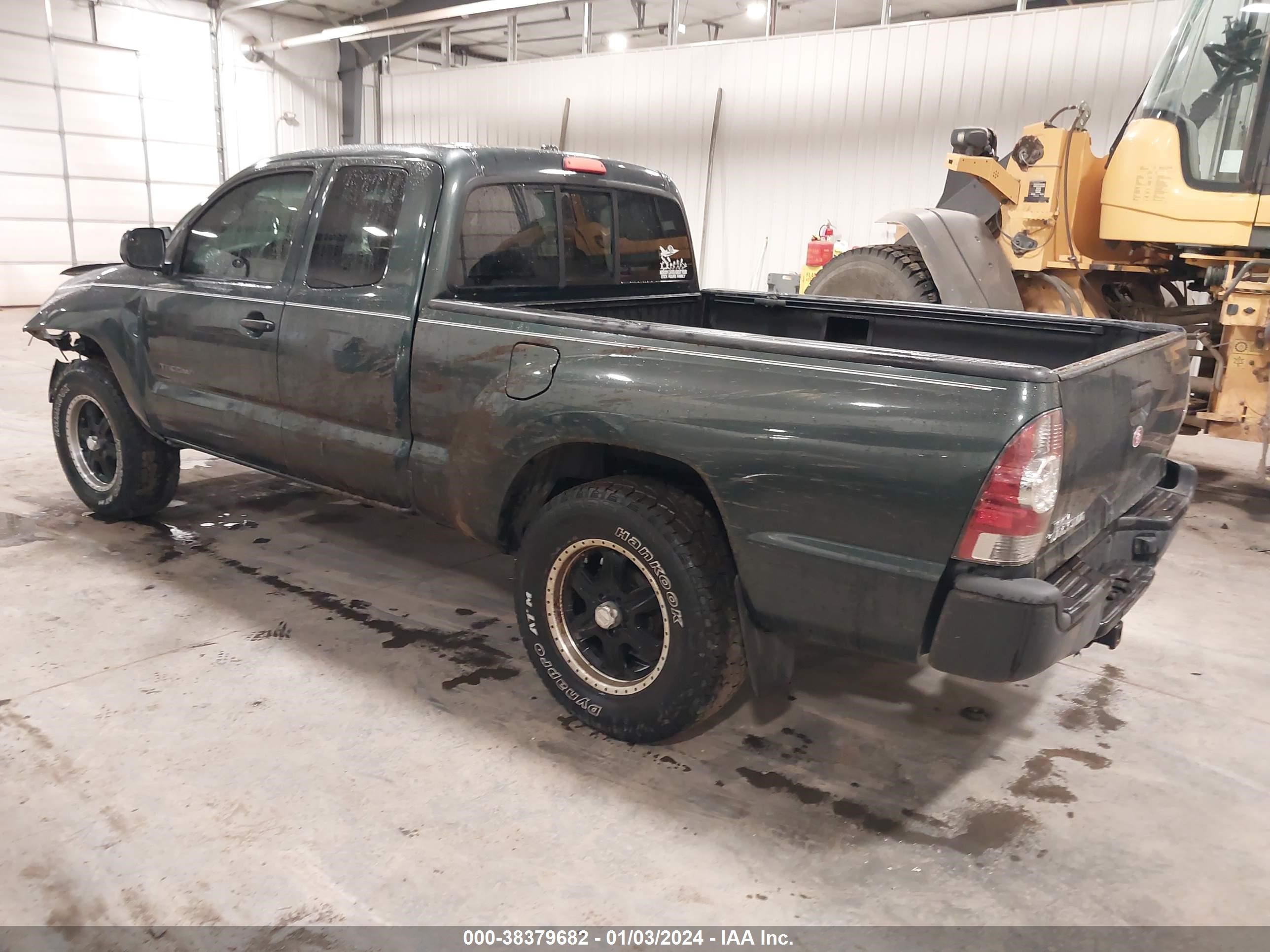 Photo 2 VIN: 5TETX22N19Z617238 - TOYOTA TACOMA 