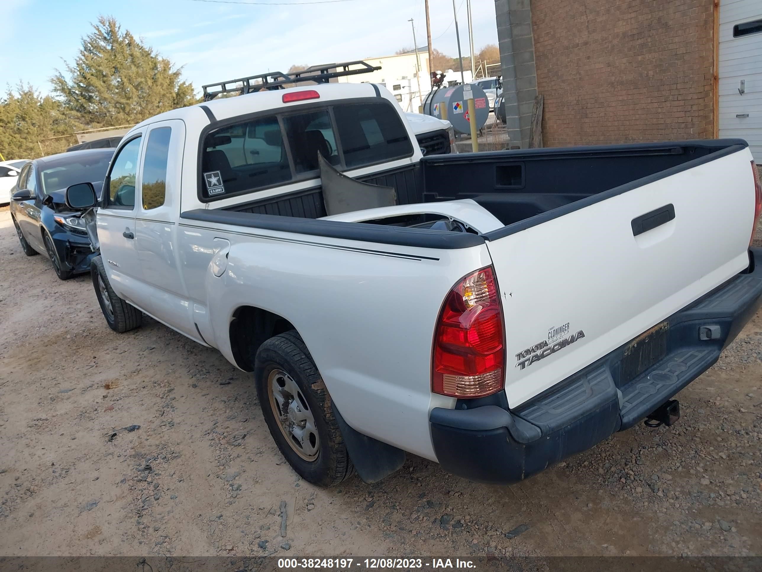 Photo 2 VIN: 5TETX22N26Z297908 - TOYOTA TACOMA 